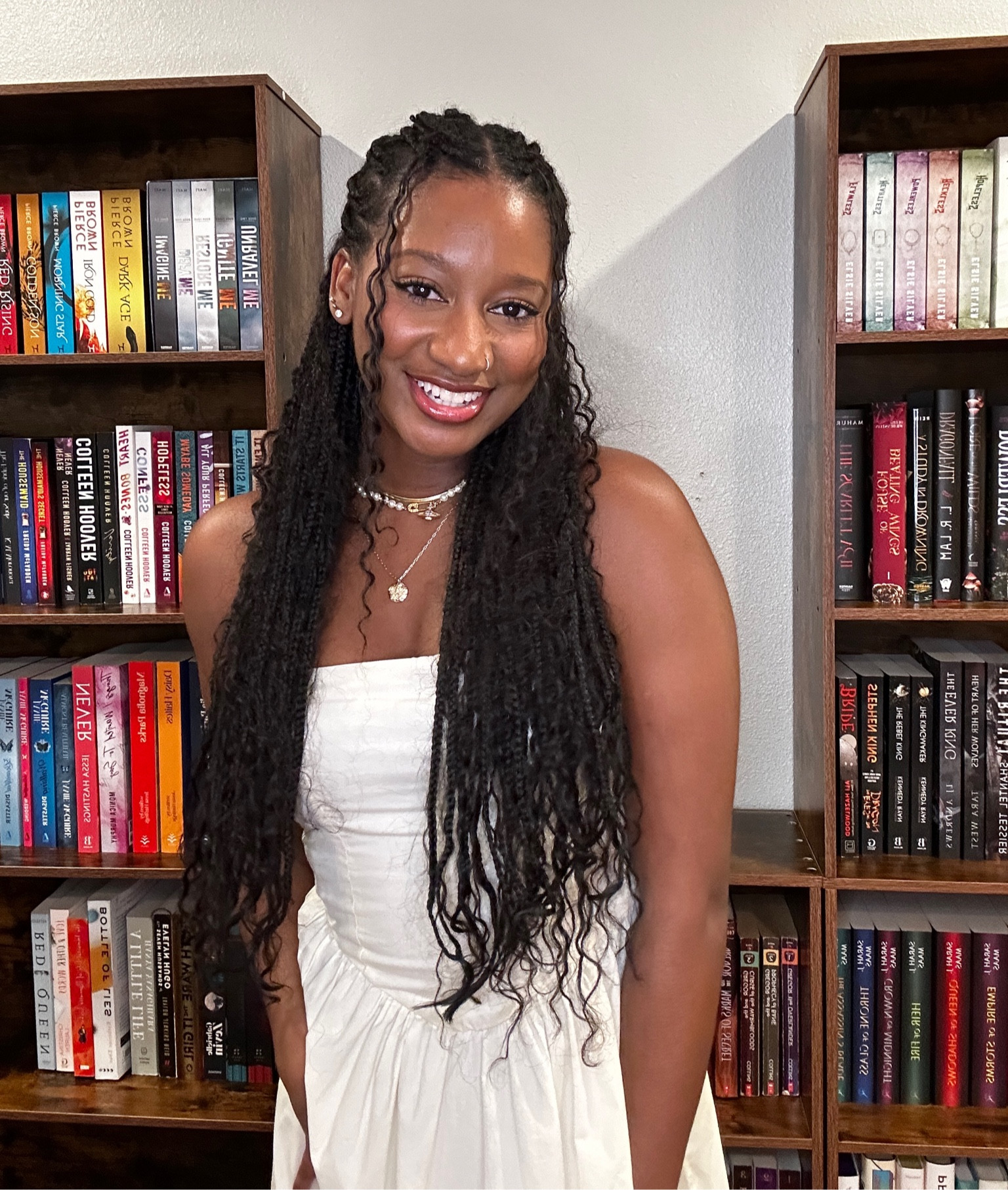White corset maxi dress from my bookshelf video 💕

#LTKStyleTip #LTKFindsUnder100