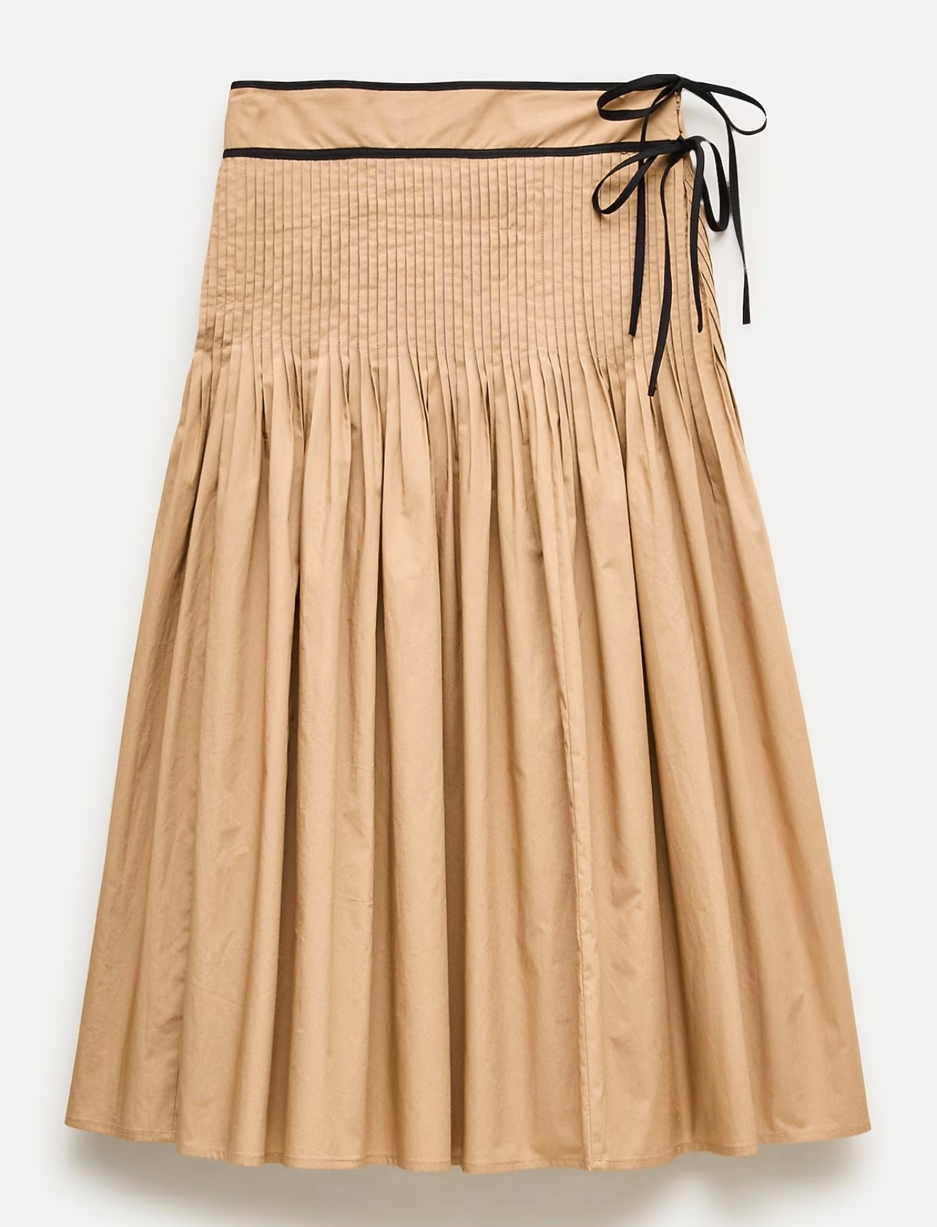Okay! This skirt sold out so fast, and I can totally see why. I just added it to my wishlist and will be checking back to see when it’s restocked!