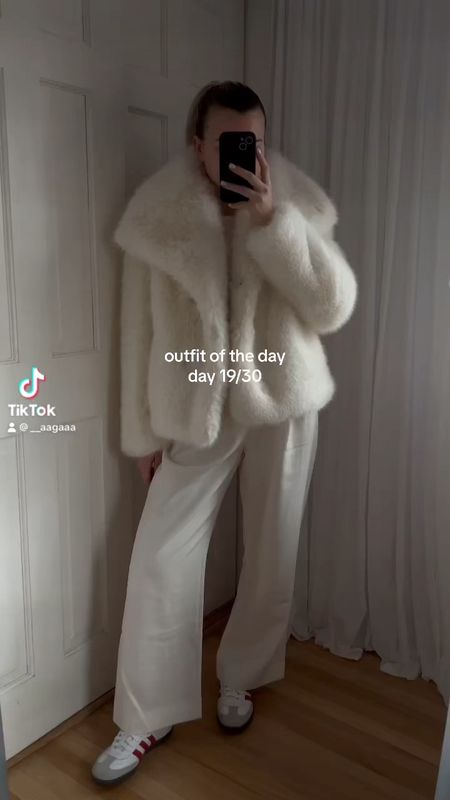 Winter outfit 19/30 🦢 coat is zara, linked on Instagram highlights “Zara winter"

#LTKworkwear #LTKMostLoved #LTKstyletip