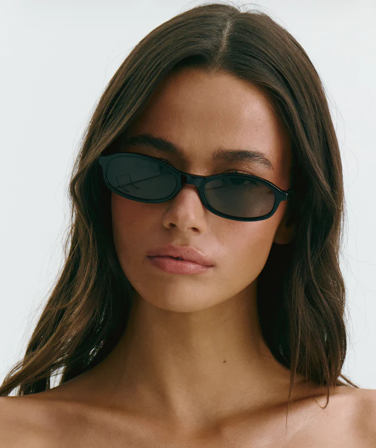 LINA BLACK | Neima Row