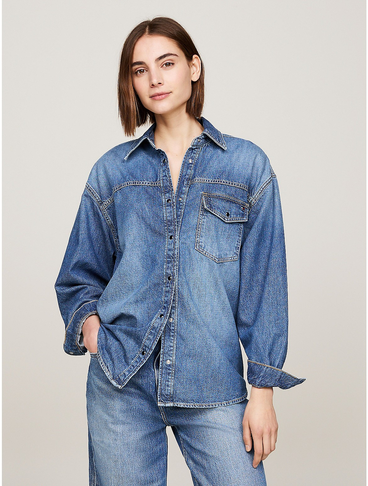 Tommy Hilfiger Women's Relaxed Fit Denim Shirt - Blue - 4 | Tommy Hilfiger (US)