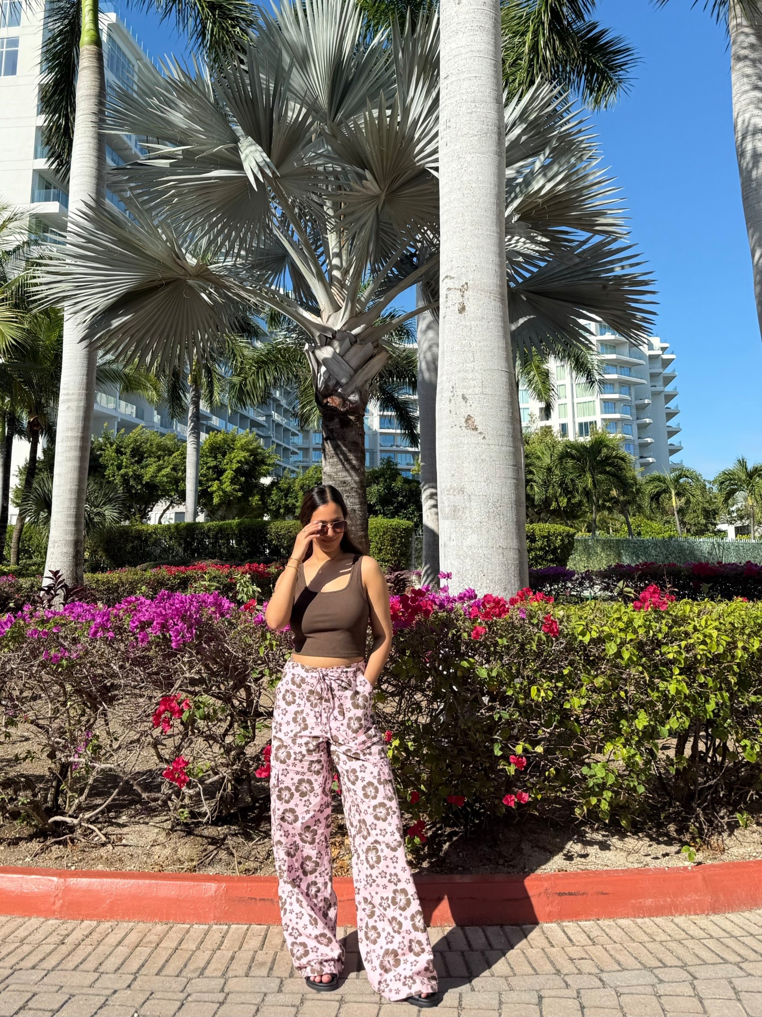 can’t find the exact link for these cutie beach pants but they are from mango!