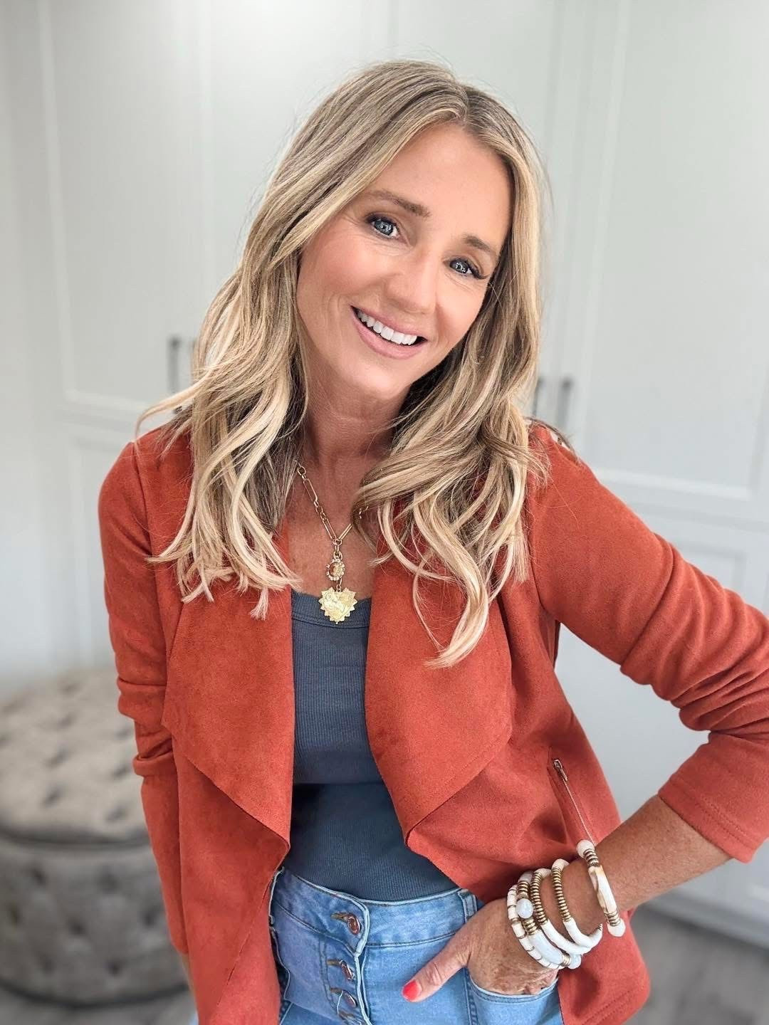 All you need is one good jacket this fall to complete all your outfits! Mine runs TTS.

JACKET
FALL LOOK
FALL JACKET 