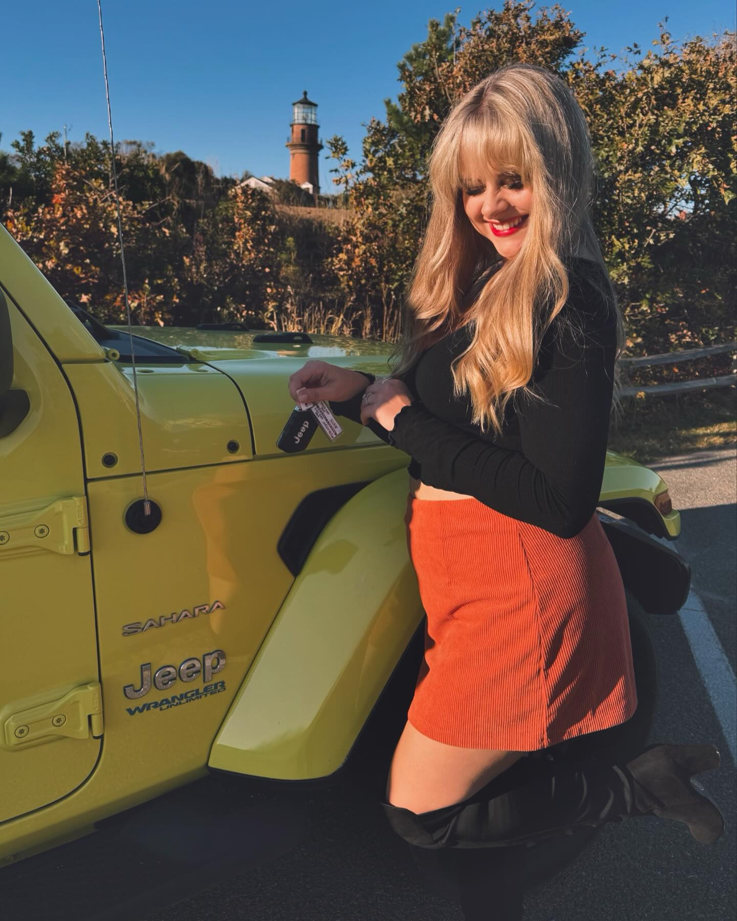 Jeep rides to Aquinnah have my whole heart. My Halara fall fits are the perfect vibe on New England fall days like these 💛 #VisitMarthasVineyard #Aquinnah #AquinnahCliffs #GayHeadLight #AquinnahLight #JeepLife #JeepWrangler #Wrangler #MomTravel #mvy #mvyliving #mvylife #visitmvy #visitmarthasvineyard 

#LTKActive #LTKSeasonal #LTKStyleTip