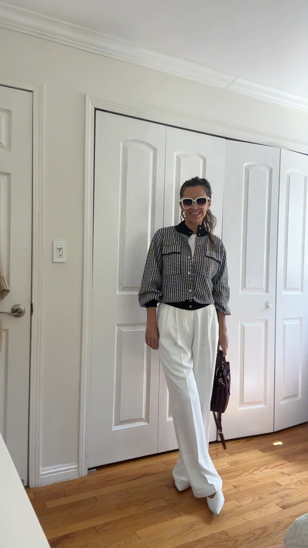 Houndsttoth bomber sweater jacket sz S
White pants sz S

I’m 5’5” 122 lbs 

White flats true to size



#LTKVideo #LTKWorkwear #LTKFallSale