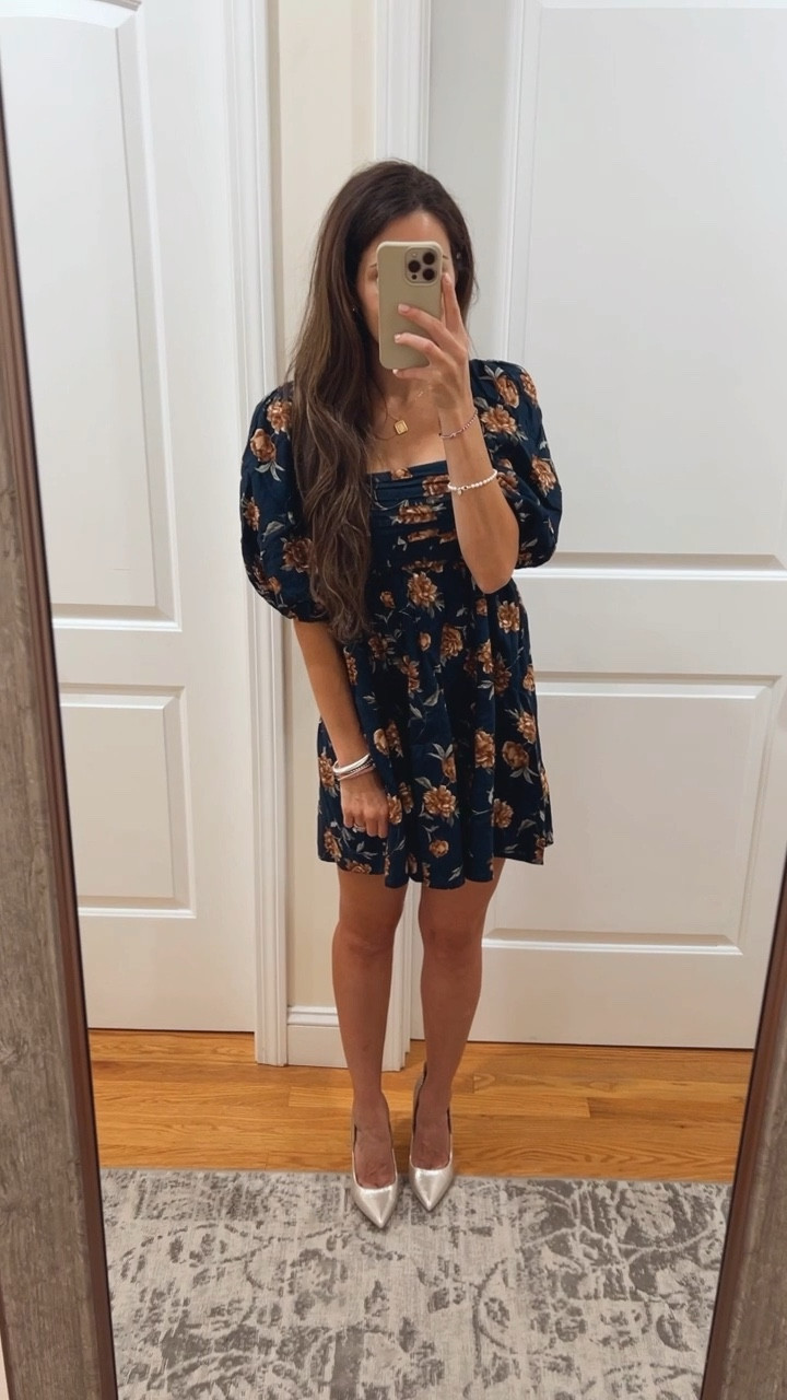 Abercrombie dress ; puff sleeve dress ; family picture dress ; family photos ; fall floral dress ; bump friendly dress 

#LTKbump #LTKSeasonal #LTKstyletip