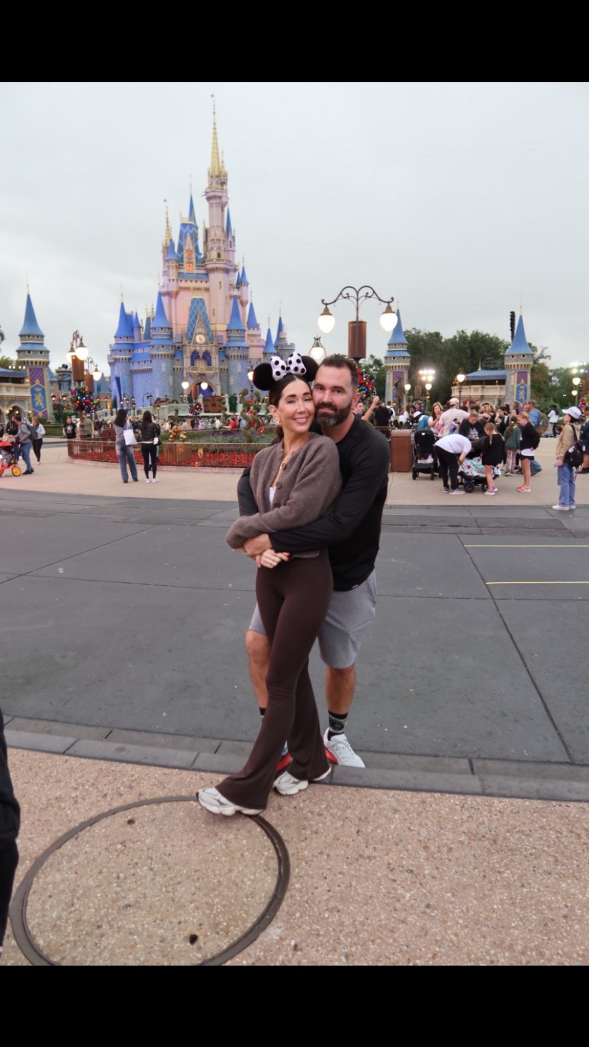 Aerie. Disney outfit. Matching set. Aerie matching set. Brown leggings. Brown cardigan. Camera. Power shot. 

Sweater is Zara- 5536/201/719

#LTKmomlife #LTKSaleAlert #LTKootd