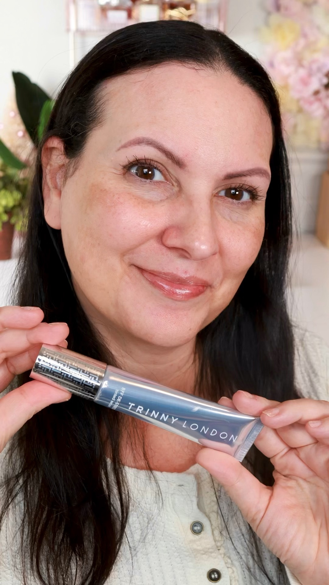 The ultimate for a no-makeup makeup day… a tinted serum, a swipe of mascara and a clear lip balm.

#nomakeupmakeup #lowmaintenancemakeup #tintedserum #naturalbeautylook

#LTKStyleTip #LTKBeauty #LTKOver40