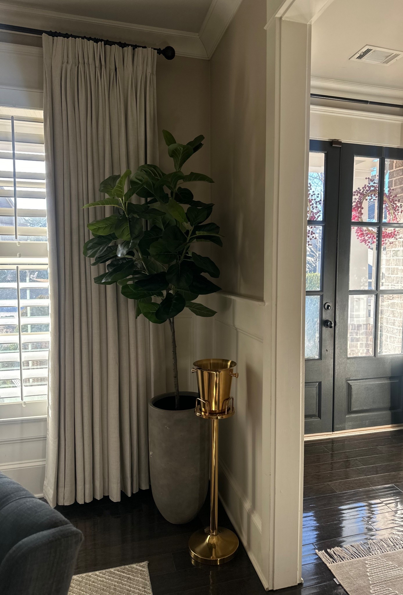 Lovvvving these custom French Pinch Pleat panels - absolutely recommend ✨ 15/10!! 

These are the Sally 100% Linen Blend Double French Pinch Pleat.

Use my code: decormostly20 for 20% off