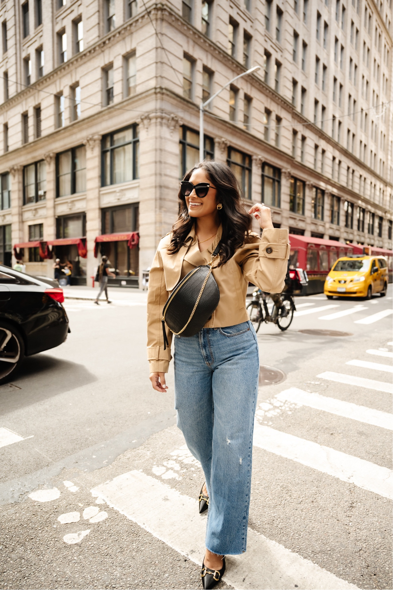 I love the fit of these high rise loose jeans! Wearing sz 27 short here! They come in 3 lengths.
Also, take 20% OFF my Beck Sling Bag with code: HAUTE20
#giginewyork #denim #croppedtrench #krewe #fallstyle 

#LTKNYFW #LTKStyleTip #LTKItBag