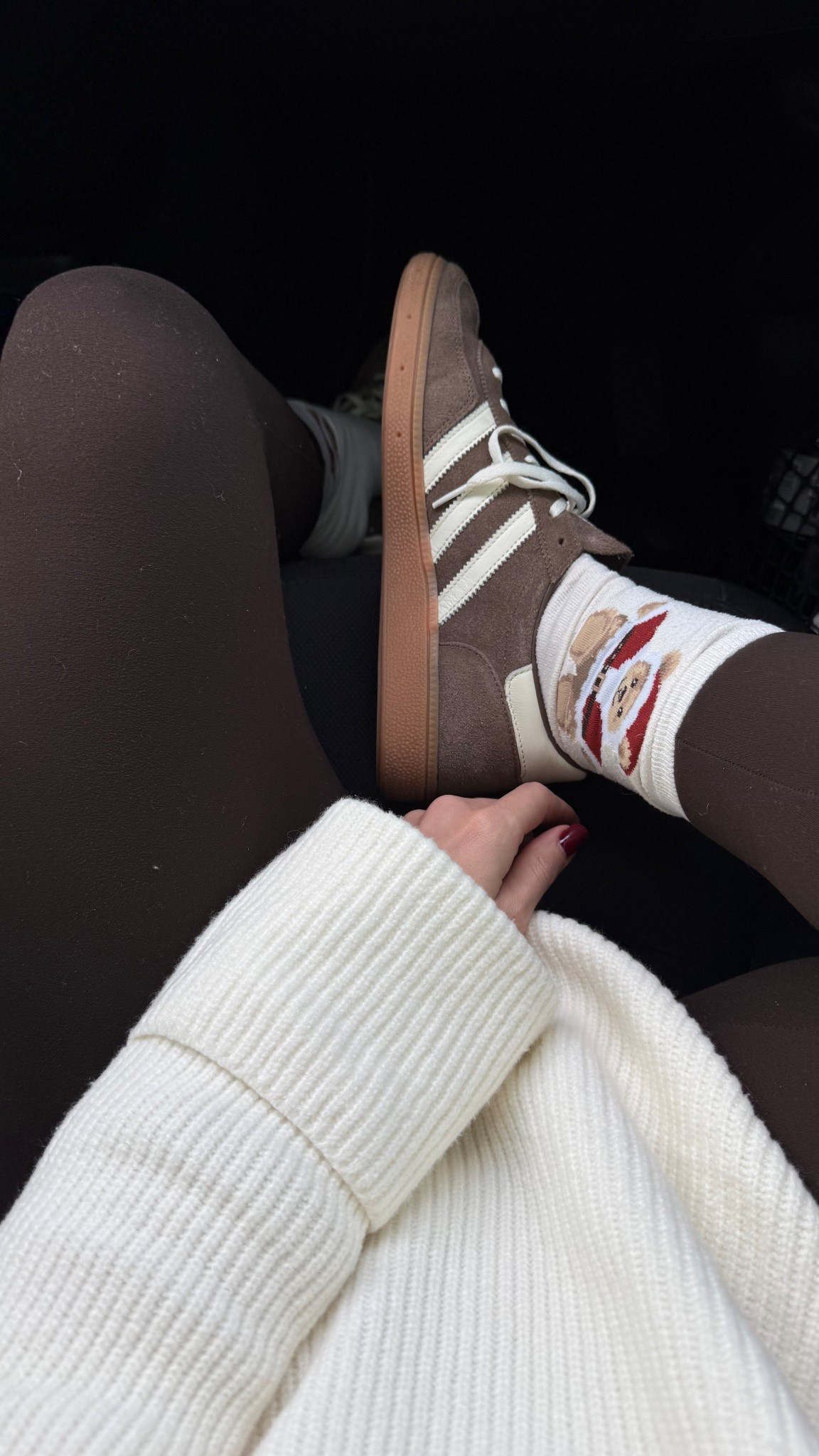 Cozy outfit for the drive home.
Soft knit, warm leggings and my favorite neutral sneakers — everything I love for long travel days.
Gap has big holiday deals right now, so I linked similar sweaters, leggings and all the comfy basics you always ask me about.
Easy neutrals for everyday.

#GapPartner #OldNavyCreator #LTKsale #LTKholiday #cozyoutfit #fallstyle #roadtripoutfit #neutralstyle

#LTKCyberWeek #LTKSeasonal #LTKvlog