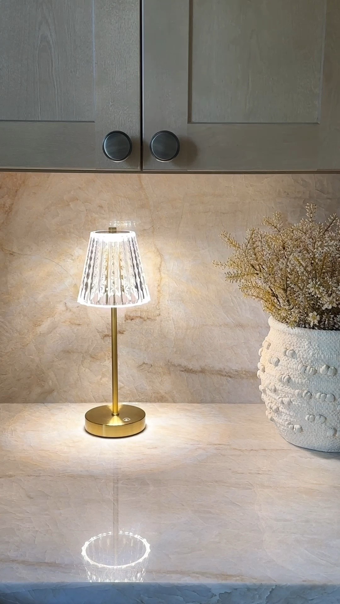 I love this battery-operated, rechargeable lamp that fits perfectly on my countertop. Amazon home find. ✨


#LTKMothersDay #LTKHome #LTKSaleAlert