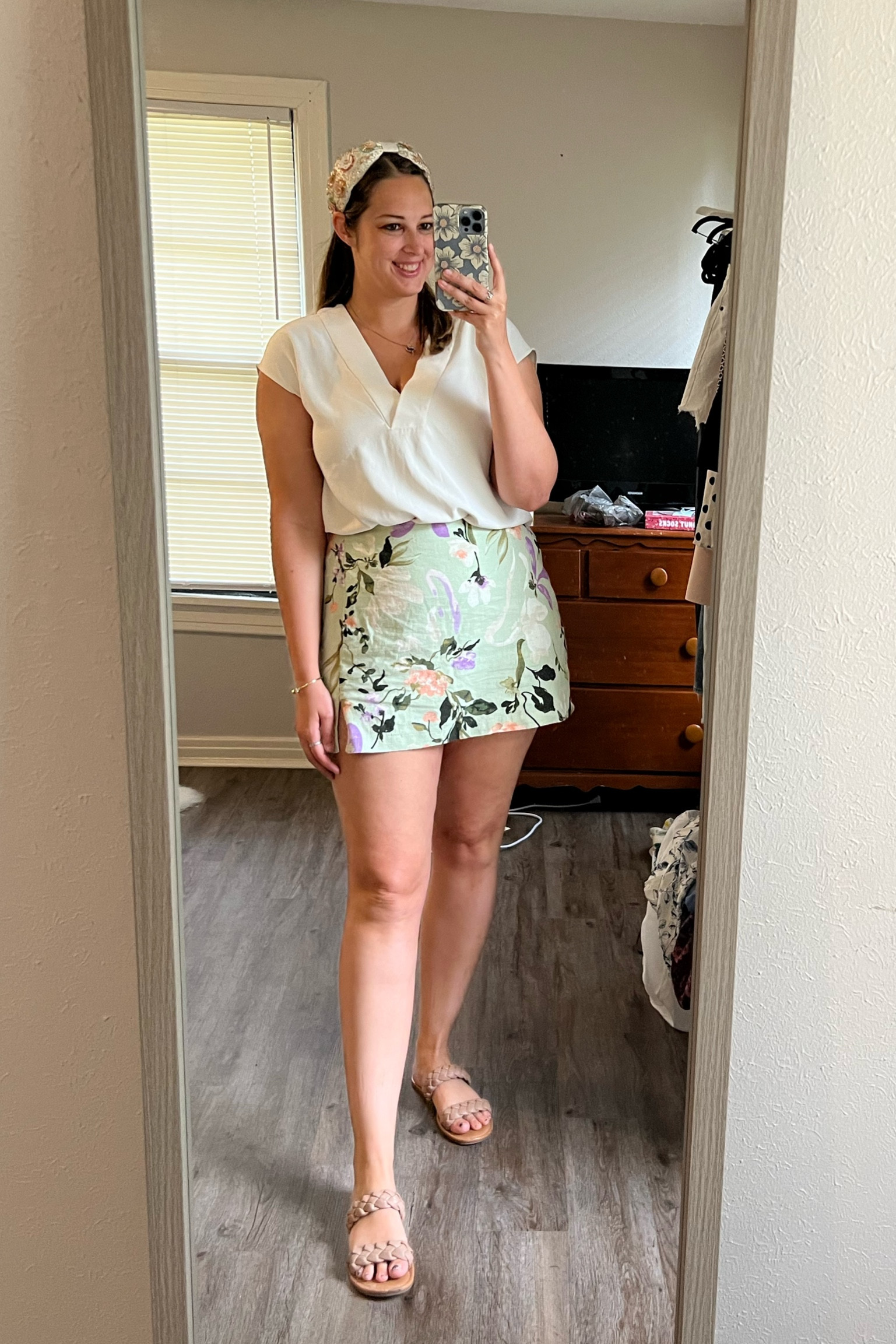 Yesterdays ootd - old h &m b neck white shirt with Abercrombie floral skort (size large) and target sandals (currently 30% off, size 9) and red dress boutique floral studded headband 

Midsize, midsize ootd, Outfit inspo, size 10, size 10 inspo, feminine settle, affordable style, target finds, floral outfit, summer outfit, casual outfit 

#LTKFind #LTKshoecrush #LTKSeasonal