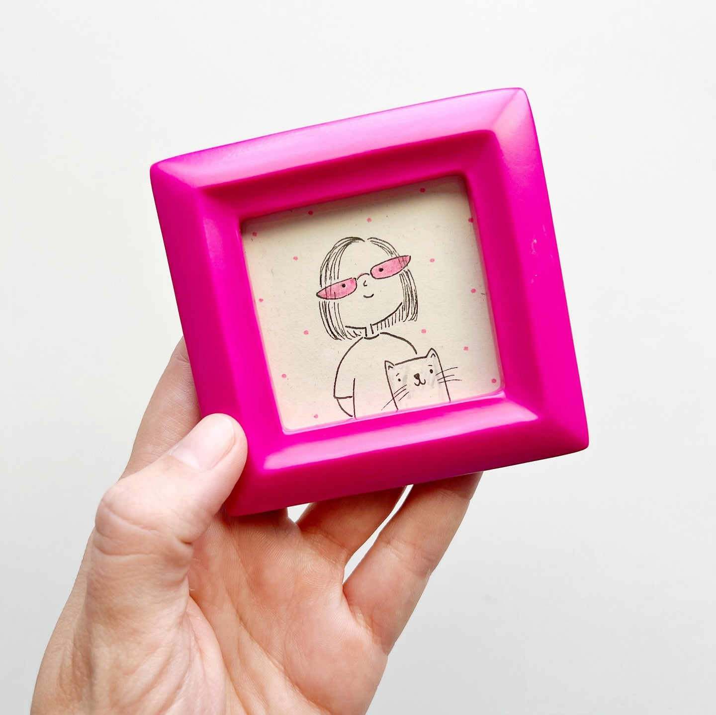 Purrr-felt lil’ portrait 😎😺

I wouldn’t say people are my strongest skill, but they are still fun. Maybe I’ll pull out the other lil’ frames I have stored away and doodle a few more this summer.

Do you have any art portraits of yourself or family? We do, and they are some of my fave pieces in our house.

🖊️: @uniballco pin pen and kuru toga mechanical pencil

#potraitart #handdrawn #doodle #peopledoodle #peopledrawing #pink #pinkframe #pinkpinkpink #framedart #catdoodle #catart #catdoodles #drawing #handmade #handdrawnart #secretsanta #secretsantagift #secretsantagifts #secretsantaideas #giftidea #diycrafts #diyhomedecor #sandiegoartist #uni #uniball #uniusa #yesuni #yesuniball #startyourstory

#LTKHome #LTKBacktoSchool #LTKFamily