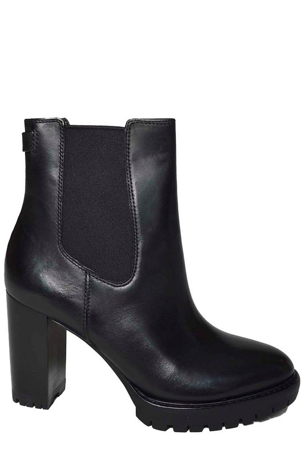 Ralph Lauren Layne Round-toe Boots | Italist.com US
