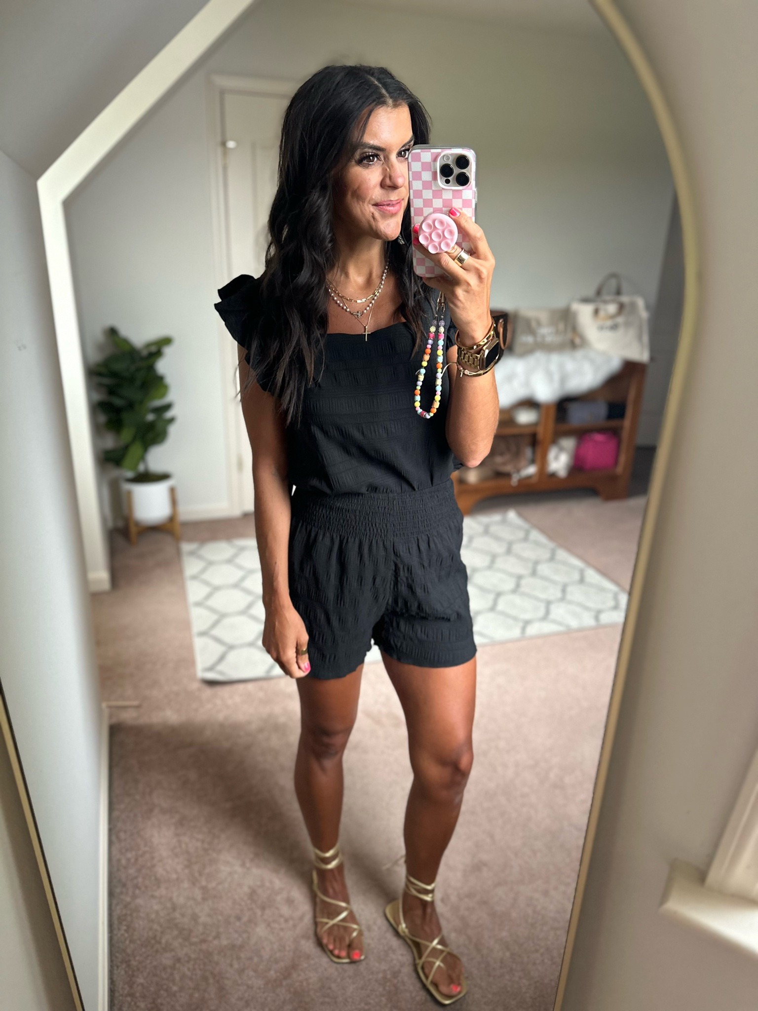 Wearing a size medium in this great black set 

#LTKSeasonal #LTKFindsUnder100