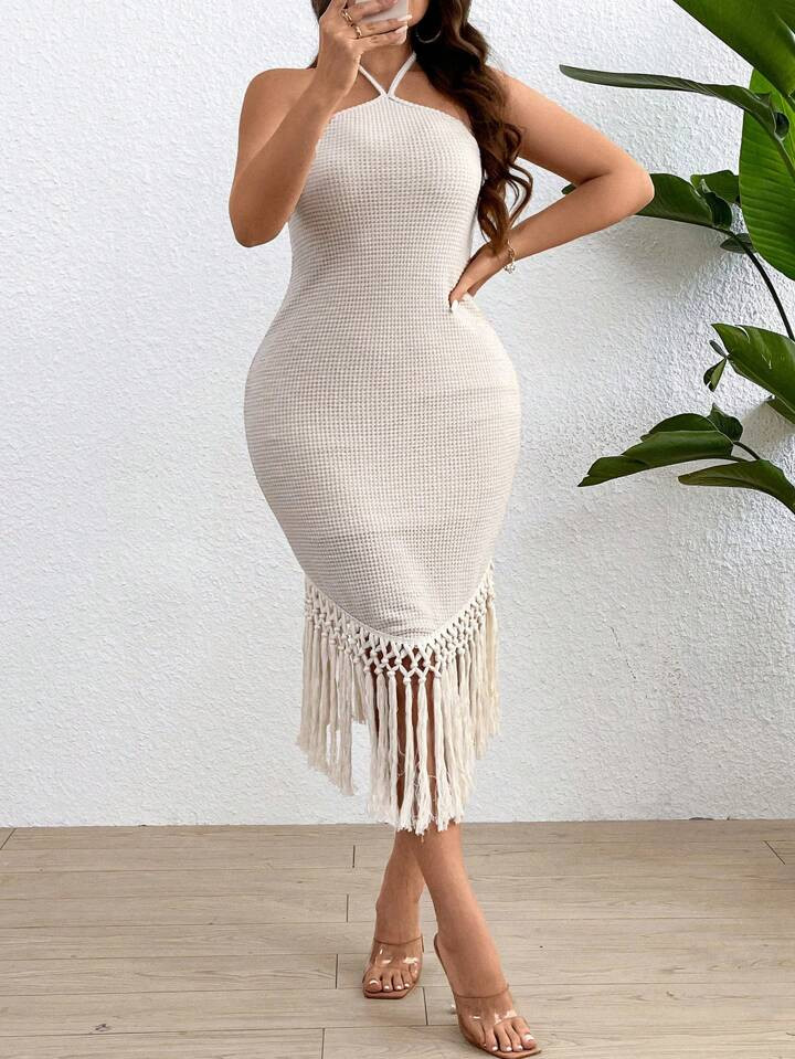 SHEIN Frenchy Plus Size Women's Patched Fringe Hem Halter Dress | SHEIN