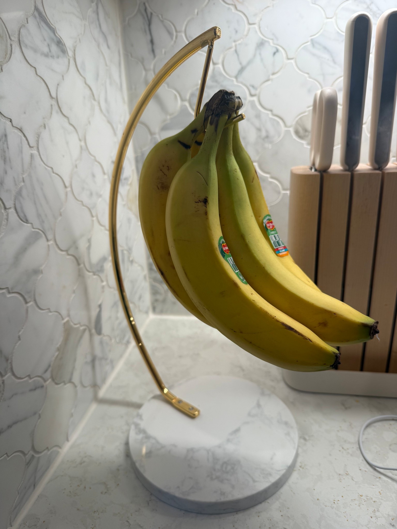 Randomly convenient and aesthetic banana holder 🤌🏻🍌