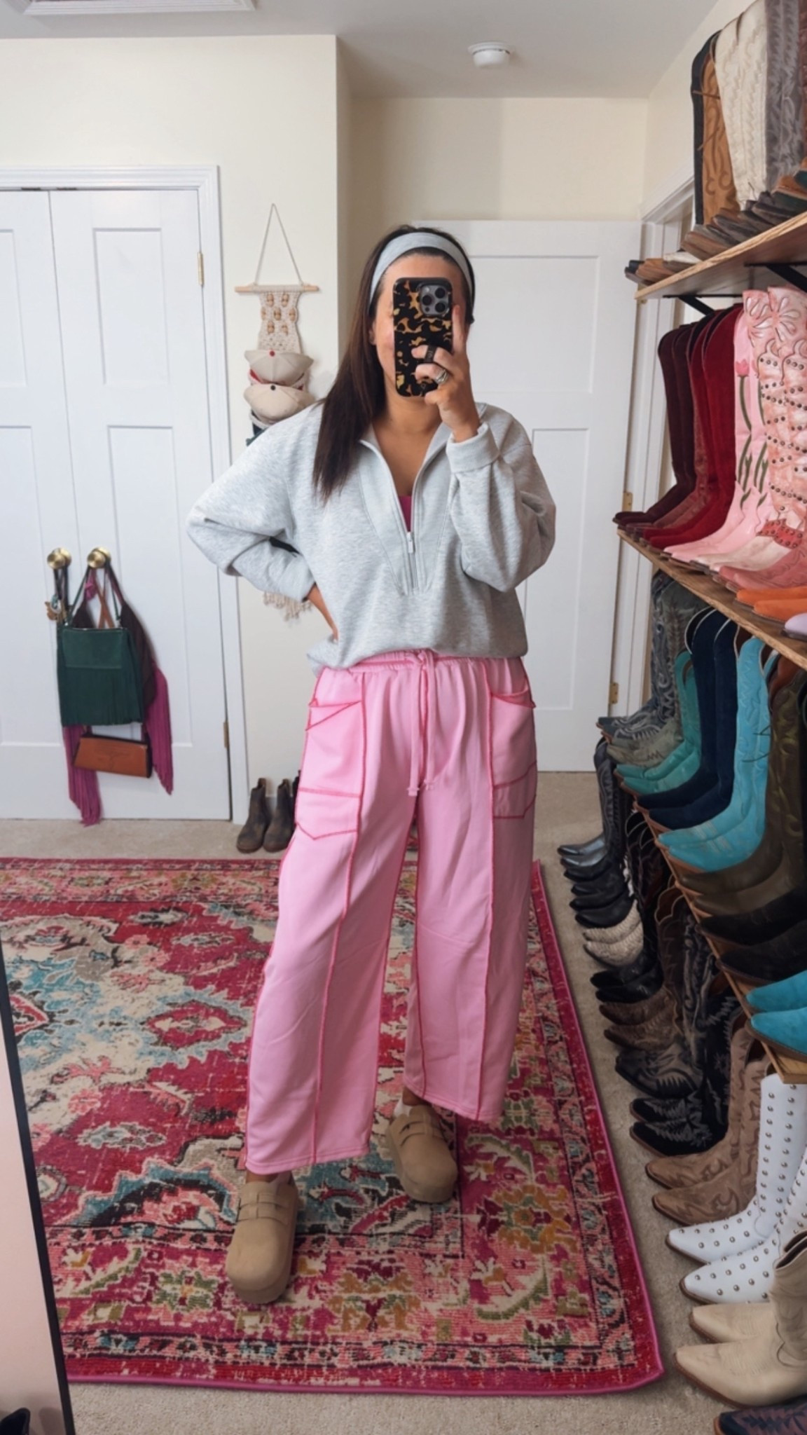 Wearing a medium and his Amazon sweatpants that are free people look alike on sale for the spring sale and wearing a medium in this target sweatshirt that’s on sale for the target Cell wearing my platform clogs for a casual outfit idea


#LTKootd #LTKSaleAlert #LTKdayinmylife