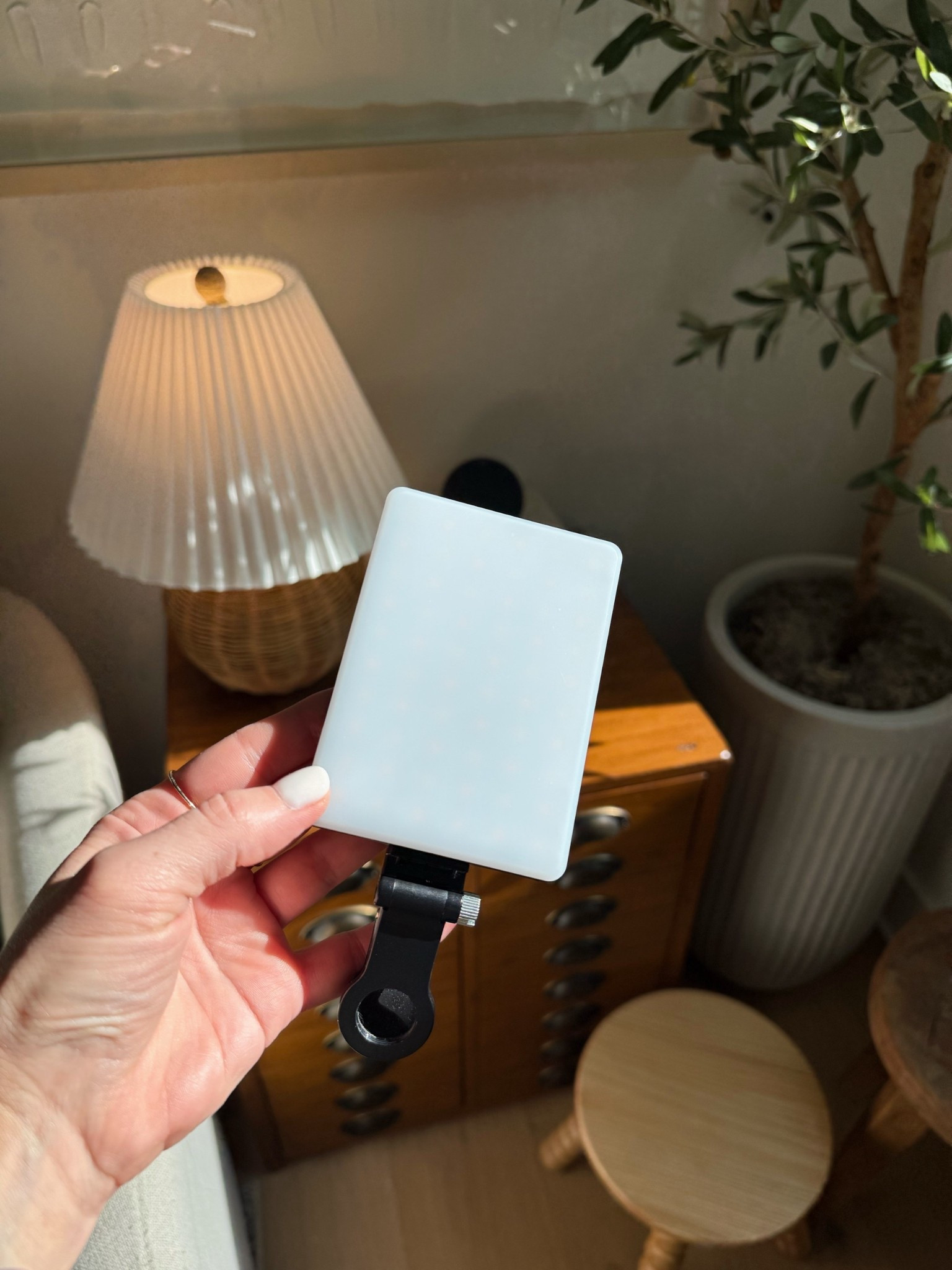 Content creator gear: clip on light

#LTKFindsUnder50