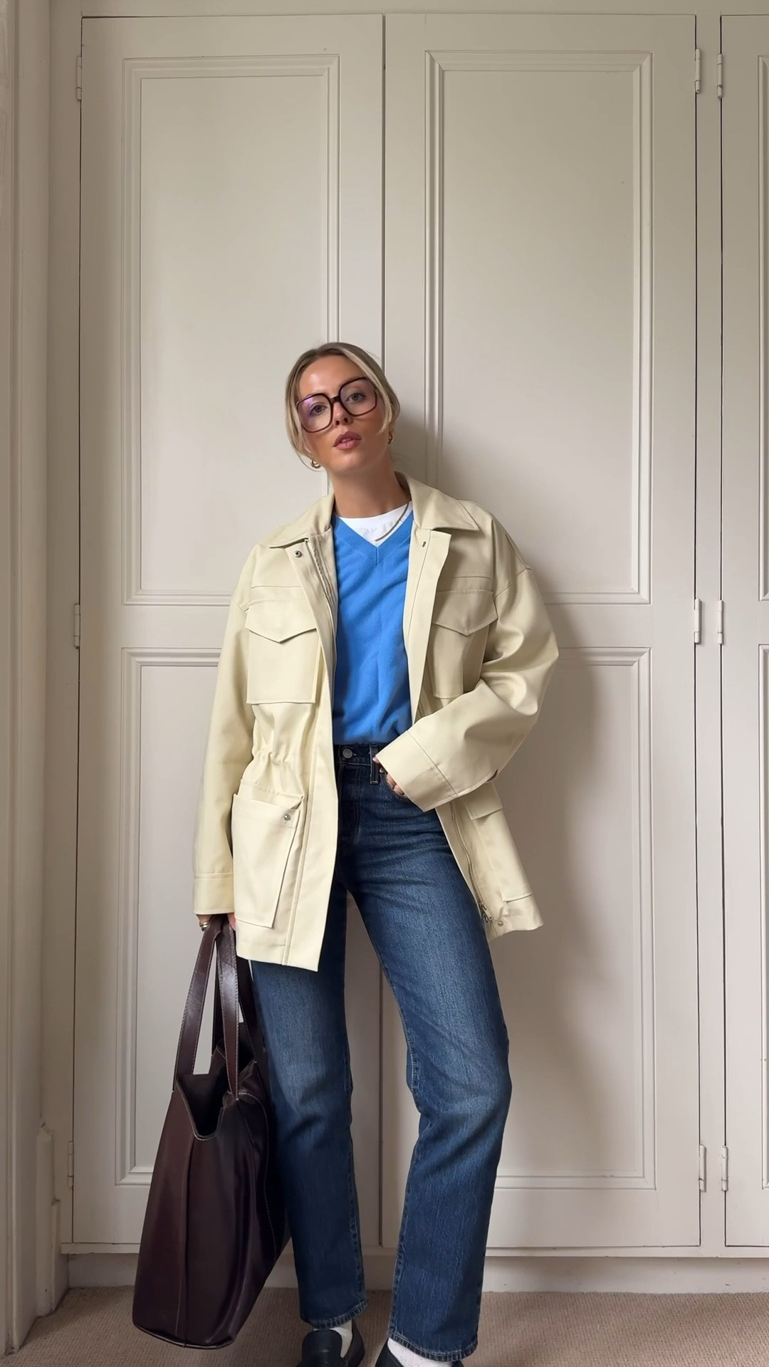 My go-to outfit formula for a rainy spring day ☔️

Ankle jeans, Levi, wedgie straight jeans, blue jeans 
Leather loafers, M&S 
White tee, 
Lightweight knit, cos, v neck knit, bright blue, blue jumper 
Utility weather proof jacket, workwear jacket, cinched jacket, mango, neutral jacket, pocket jacket, cream jacket 

#LTKuk #LTKspring #LTKjeans