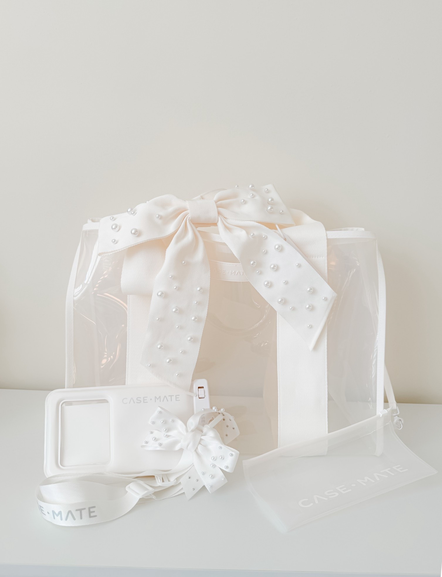 Case-mate beach bag and phone pouch 🐚

#LTKStyleTip #LTKSeasonal #LTKItBag