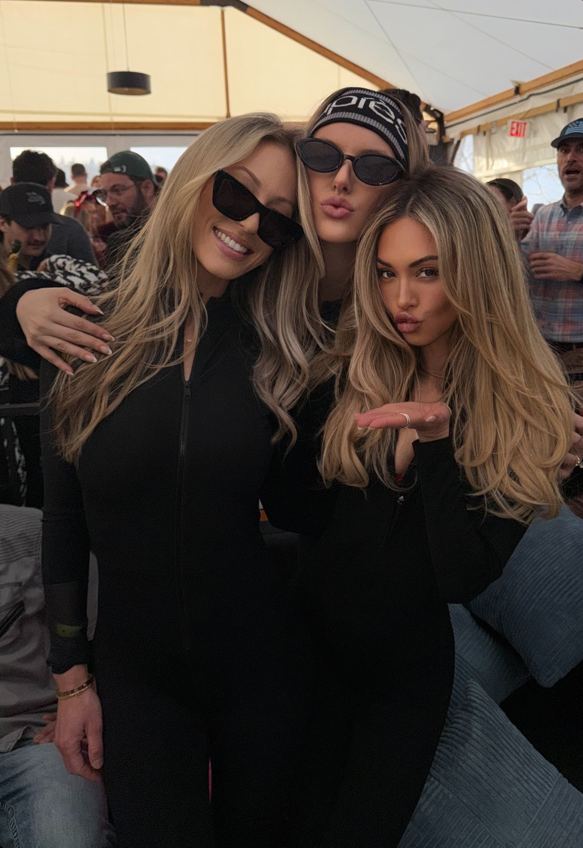 What to wear to apres ski! ⛷️🍾❄️

#LTKBeauty #LTKTravel #LTKSeasonal