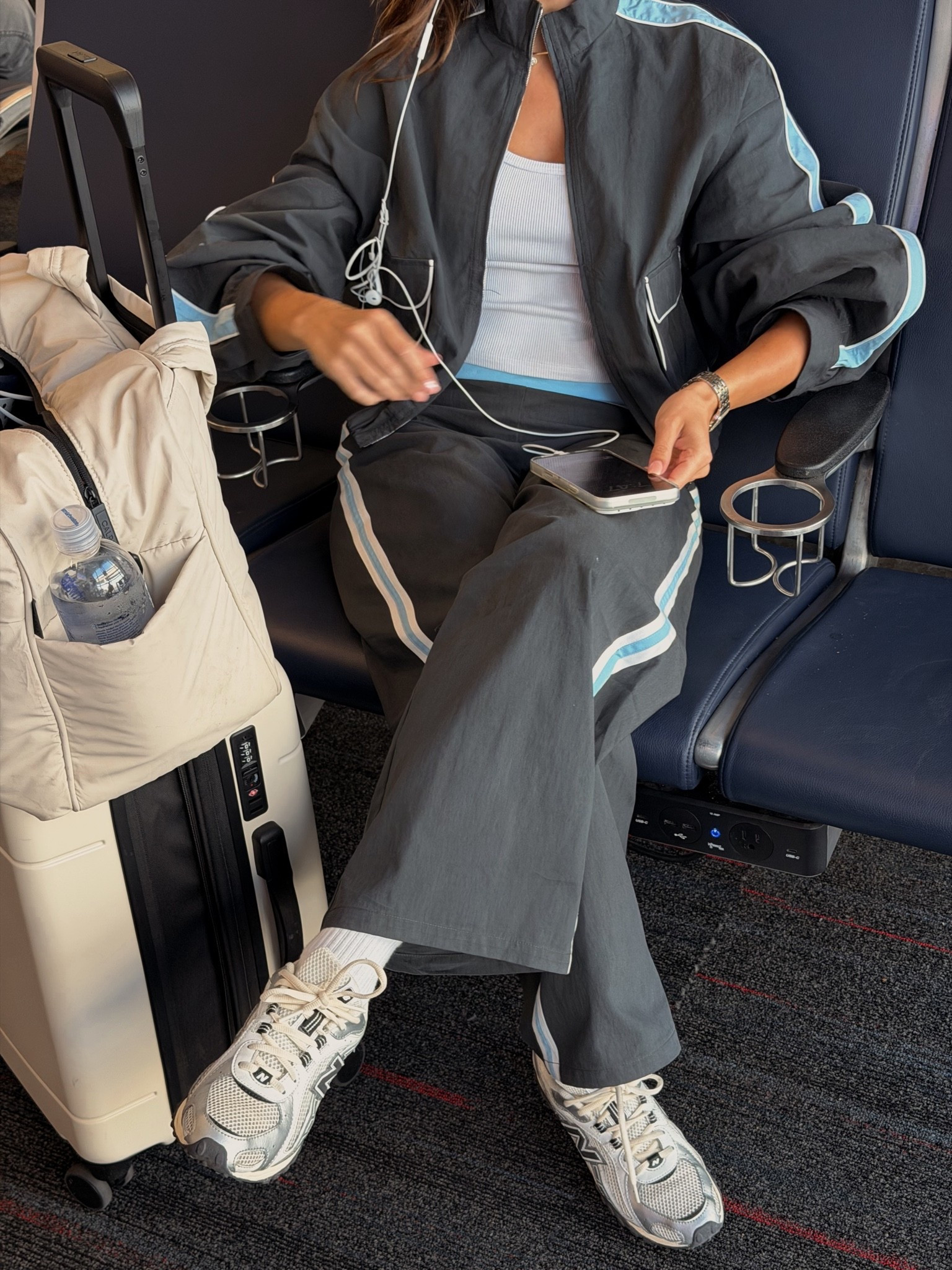 The perfect set for travel!!! ✈️ 

Mode mischief, track pants, workout fit inspo, summer finds, loungewear, travel essential, outfit inspo, amazon finds, athleisure, pilates, matching set