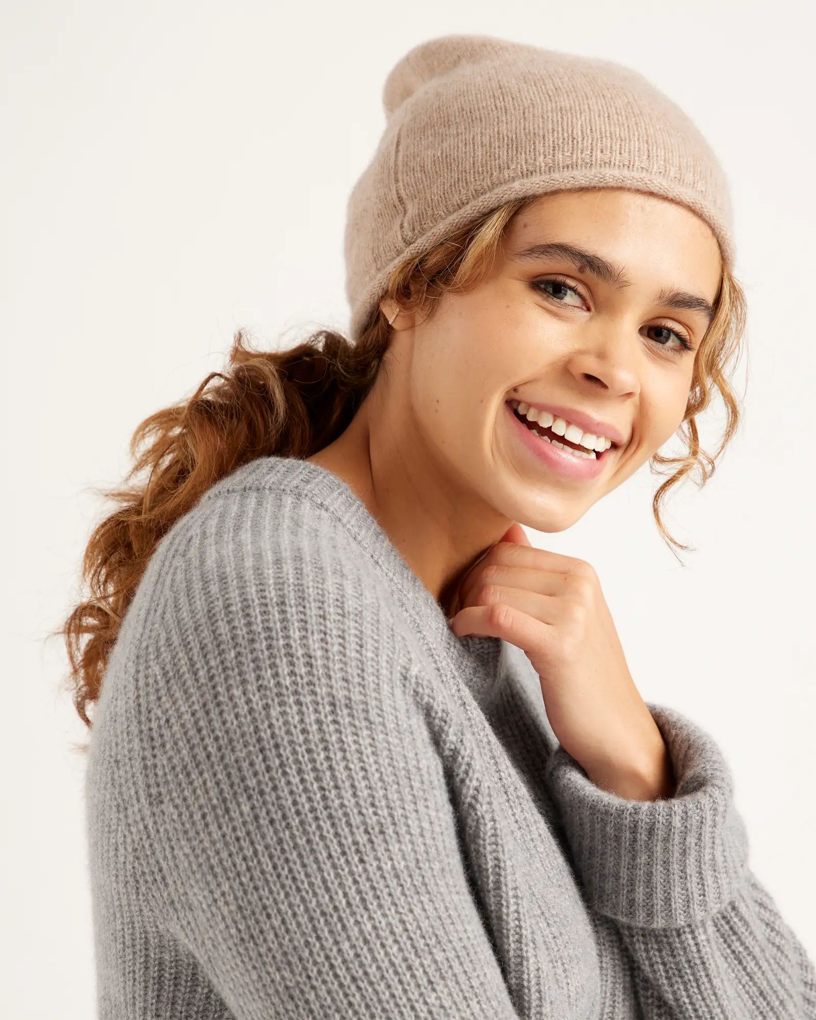Cashmere Slouchy Beanie | Quince | Quince