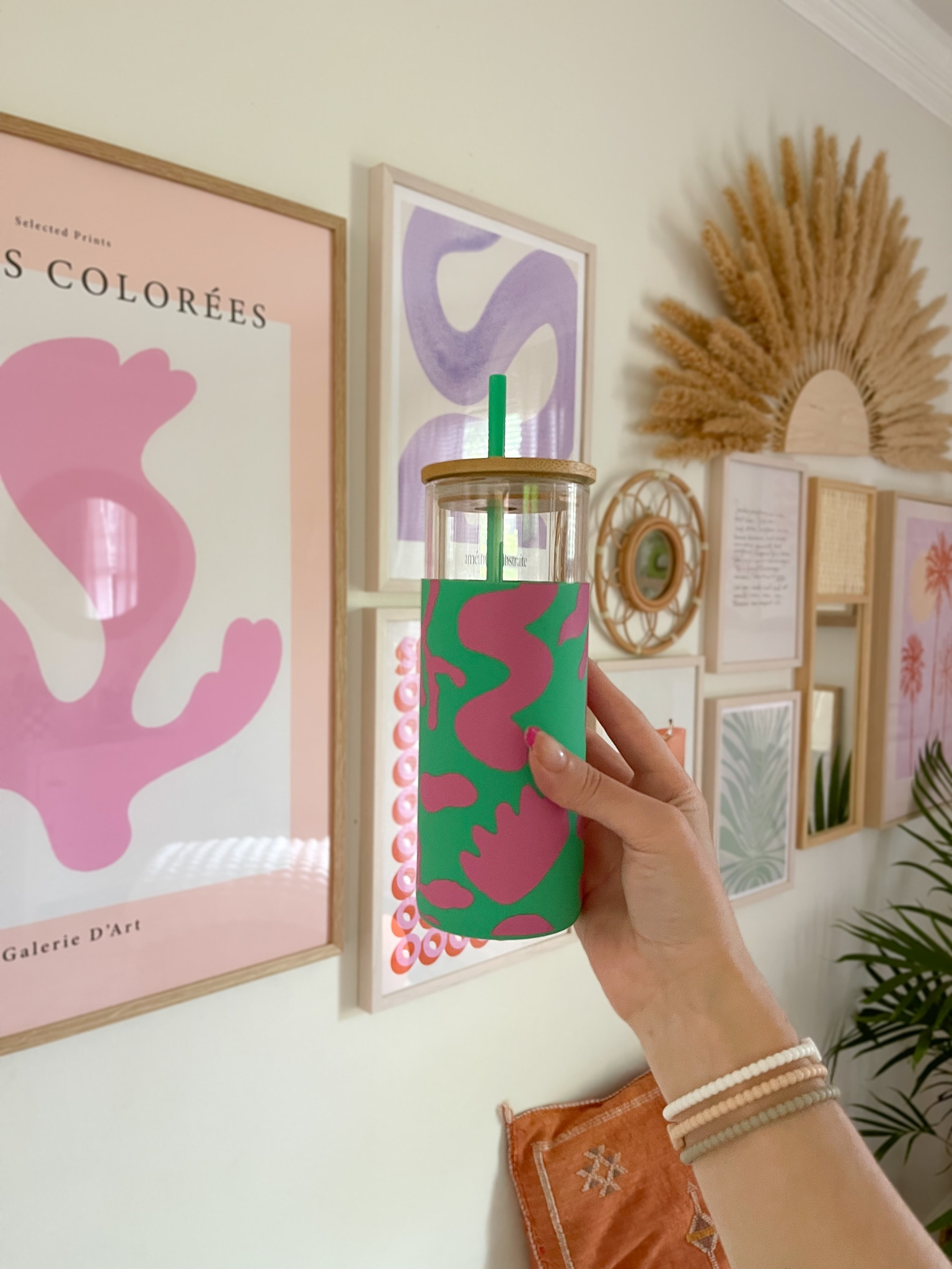 the cutest little cup with bamboo lid 😍 i love this design 