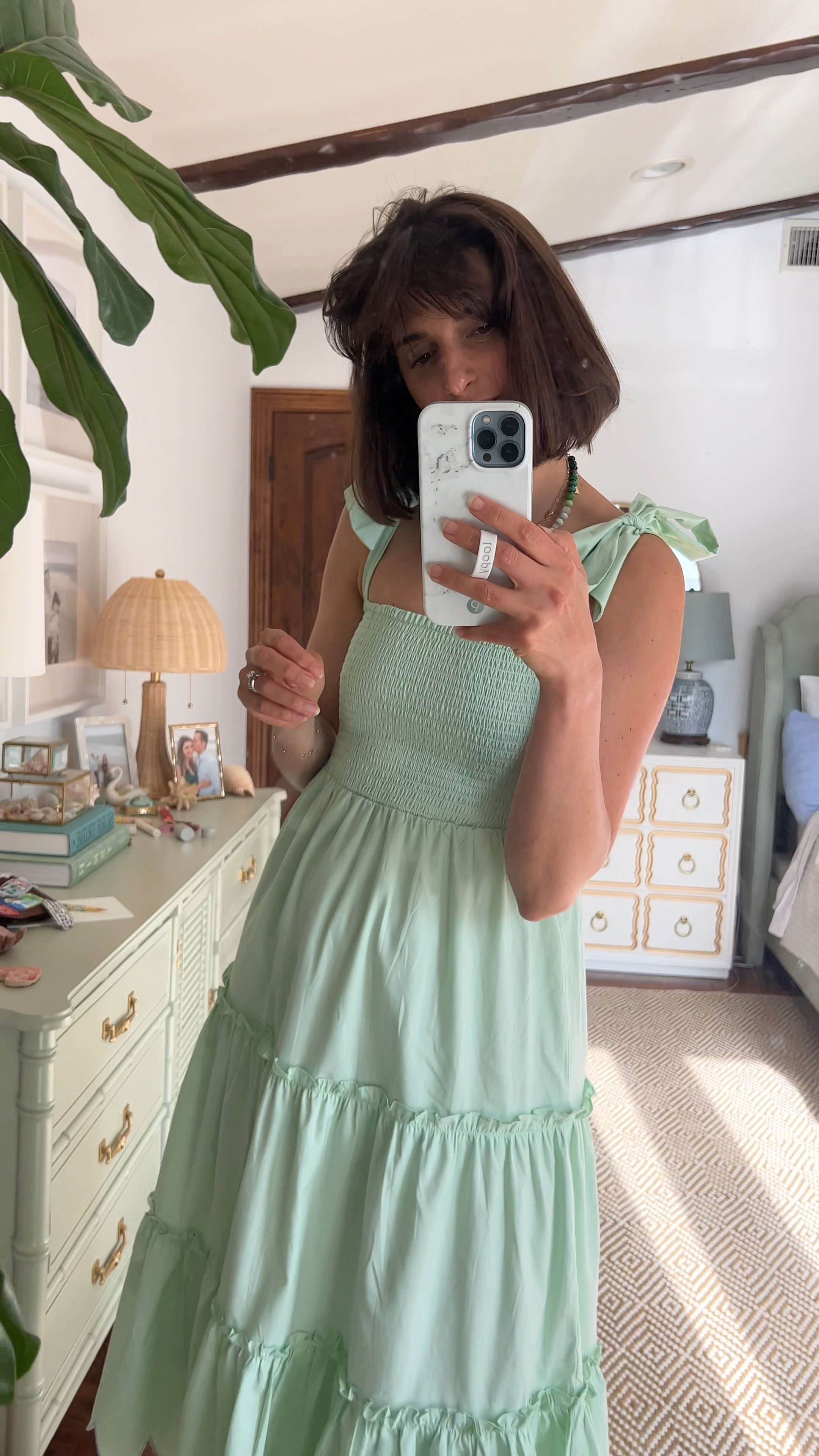 Six clean beauty products that I can’t live without! And one REALLY cute dress  

Concealer: 3.5W
Foundation: atelier IV
Eyebrow Gel: Dark Brown (they also have clear if you just want a little shape!)
Blush stick: minette 
Lip jelly: spicy!
Mascara: after midnight / black

#LTKbeauty #LTKstyletip #LTKSeasonal