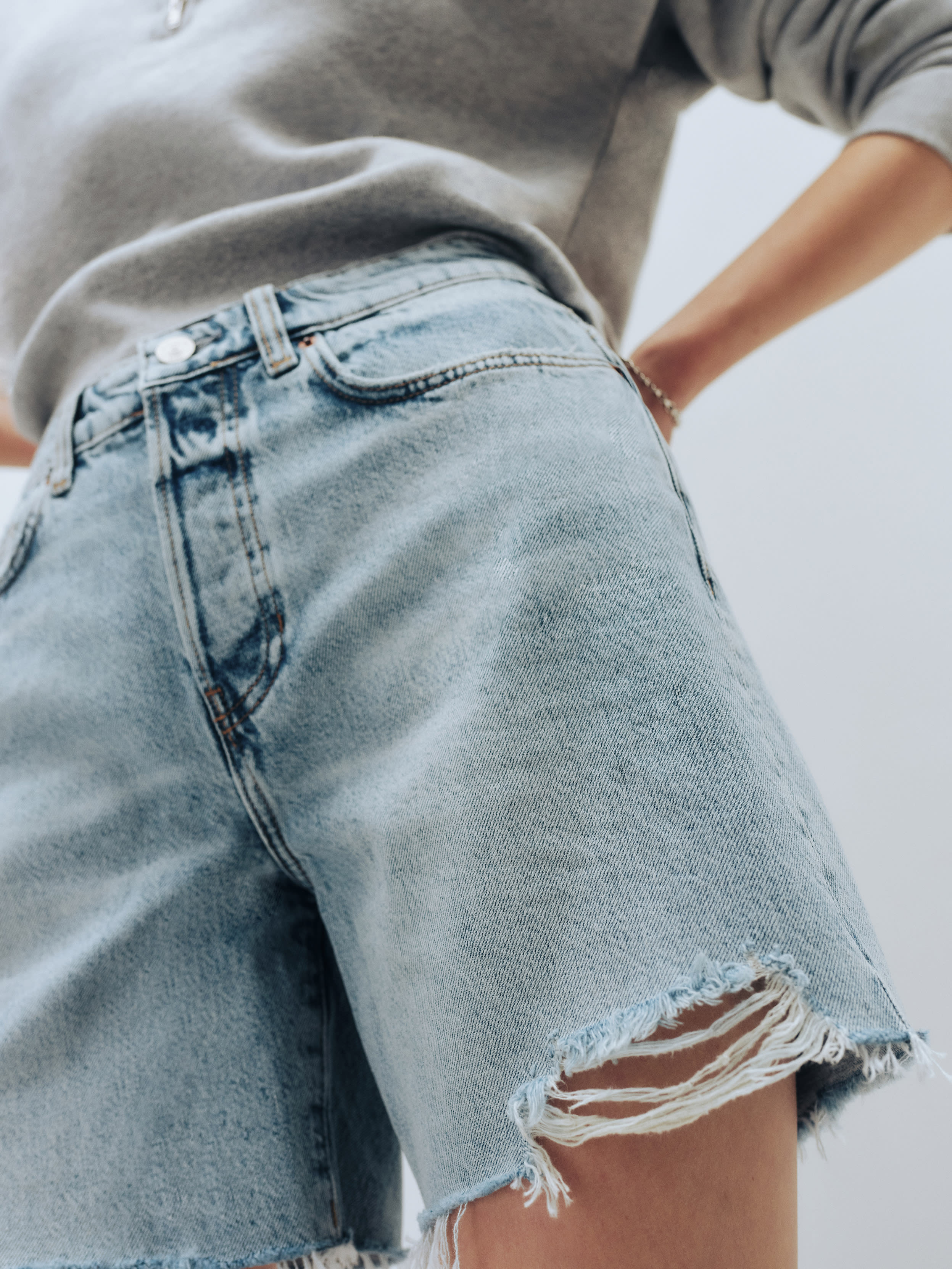 Raye Mid Rise Relaxed Jean Shorts | Reformation (Global)