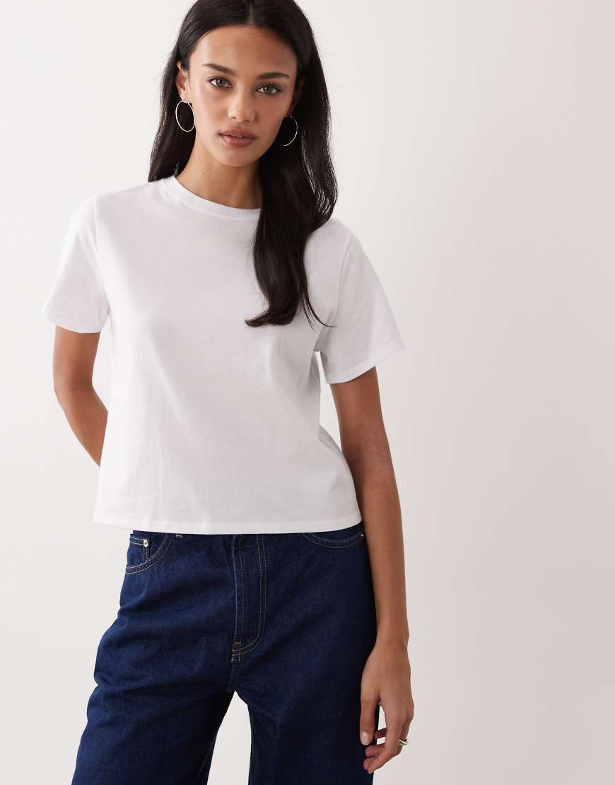 Abercrombie & Fitch skimming tee in white | ASOS (Global)