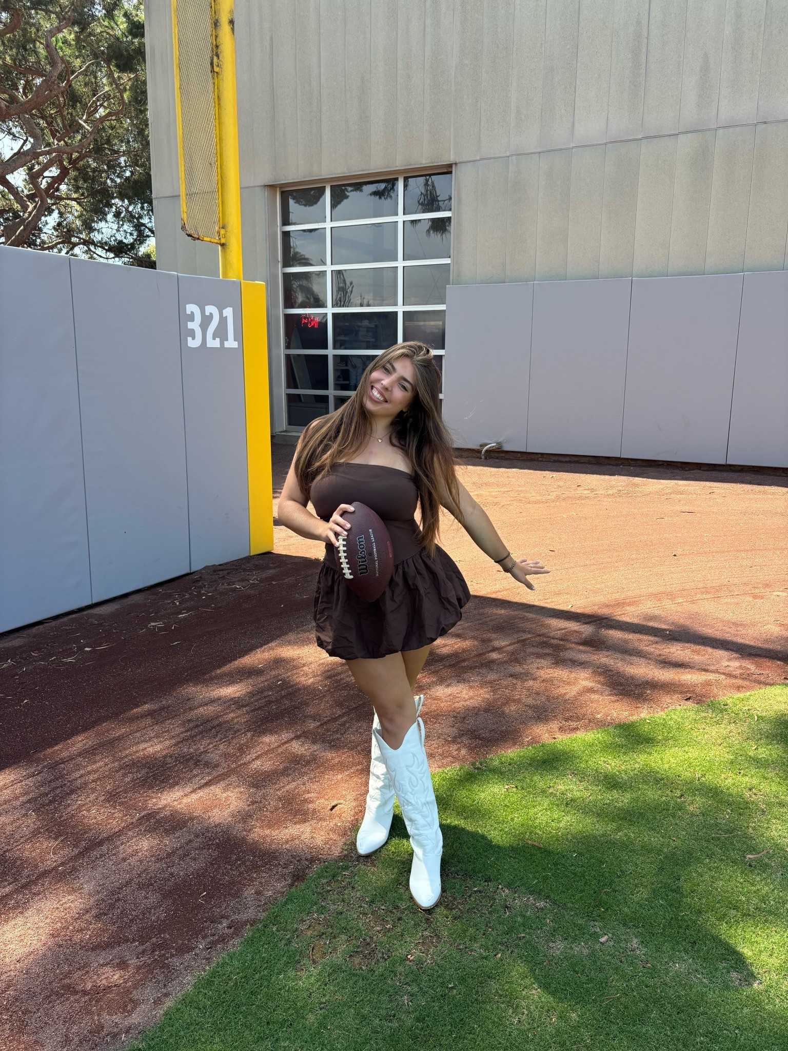Perfect fall football game outfit 

#LTKMidsize #LTKFallSale #LTKSeasonal