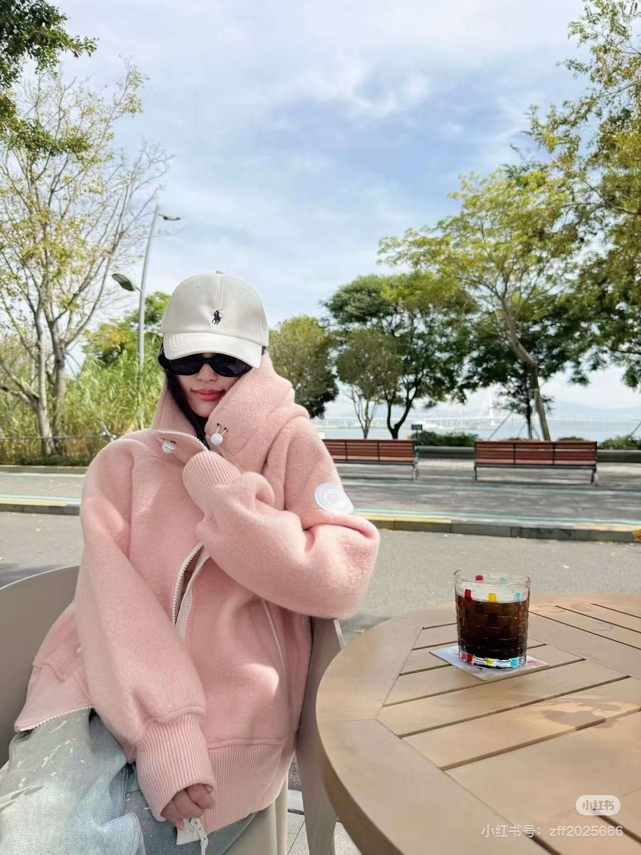 That soft winter pink we’re all obsessed with 🤍

The Canada Goose Chilliwack Fleece Bomber Jacket in Vintage Rose is giving cozy luxury in the best way.

It’s structured but still relaxed, warm without feeling heavy, and the color is the prettiest muted blush — not too sweet, just elevated.

Perfect for coffee runs, ski weekends, or everyday winter layering. It instantly makes a neutral outfit feel intentional.

If you’ve been thinking about it… this is your sign.
Shop it through my link before Vintage Rose is gone ✨

#LTKStyle #CanadaGoose #WinterCapsule #CleanGirlWinter #CozyChic
