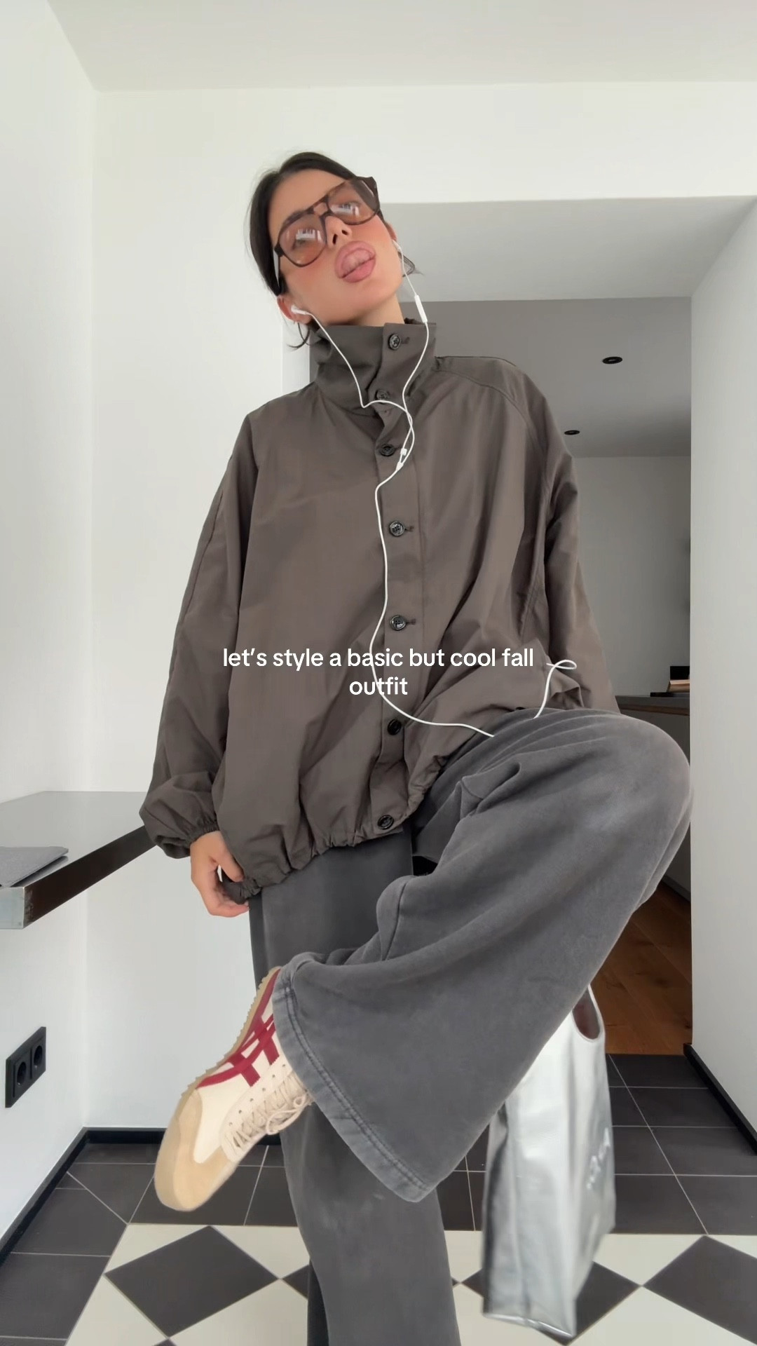 My go to funnel neck jacket!! Perfect for fall💌
#funnelneck #highneck #falljacket #coolgirlstyle #cooloutfit #falloutfit #fallfashion #massimodutti #onitsukatiger 

#LTKshoes #LTKstyletip #LTKautumn