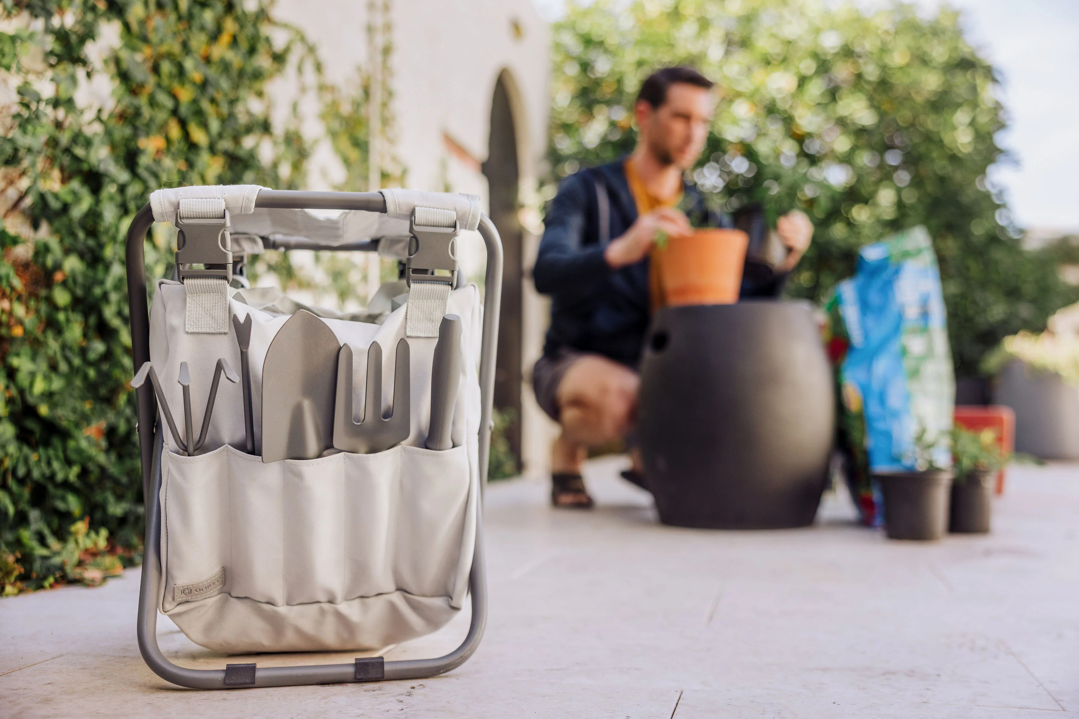 Gardener 2.0 Folding Seat with Tools | Picnic Time