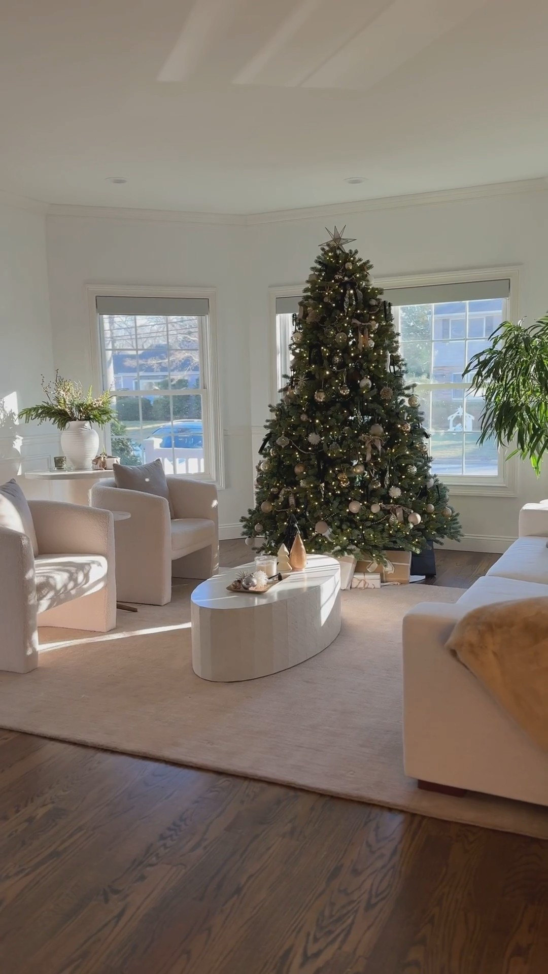 Holiday living room inspo

Christmas 

#LTKSeasonal #LTKHoliday #LTKHome