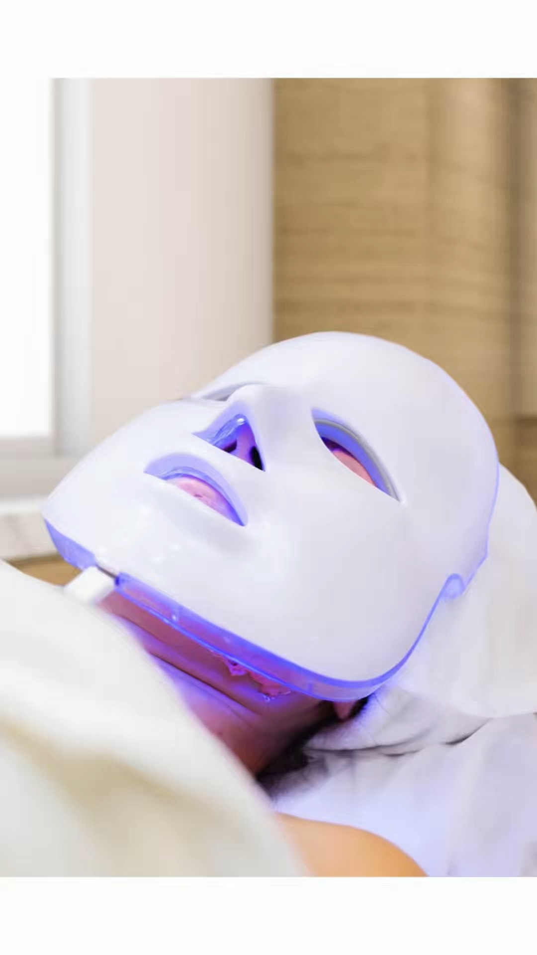 7-Color LED Face Mask for Acne & Anti-Aging
🔗https://bit.ly/RBHOUSEWIFE

Too soon to buy? Love ‘❤️’ this post in my shop to get a price drop notification.

#LTKSaleAlert #LTKBeauty #LTKselfcare