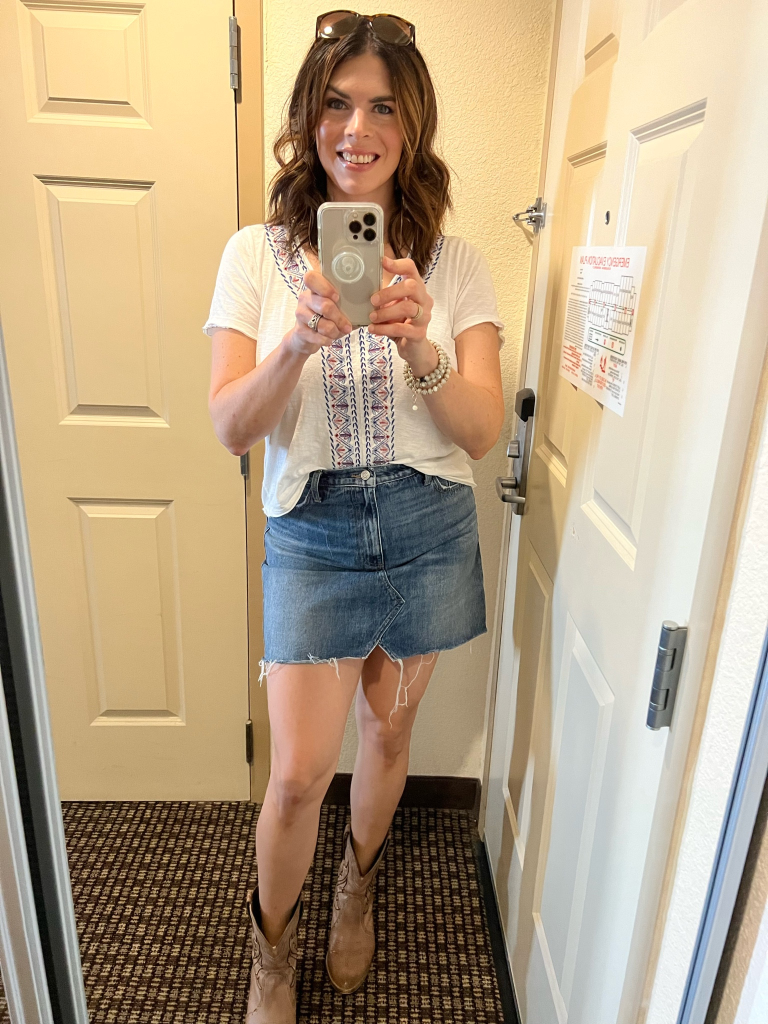 I’m in my hotel room getting ready to go to soundcheck to open for The Bacon Brothers at Gruene Hall.  When you’re playing in Texas, you gotta go with a denim and boots look, with a touch of western chic. (Is that a thing?) 

This is an incredibly affordable look that keeps it casual, and still put together. And it was easy to pack for travel!


#LTKtravel #LTKstyletip