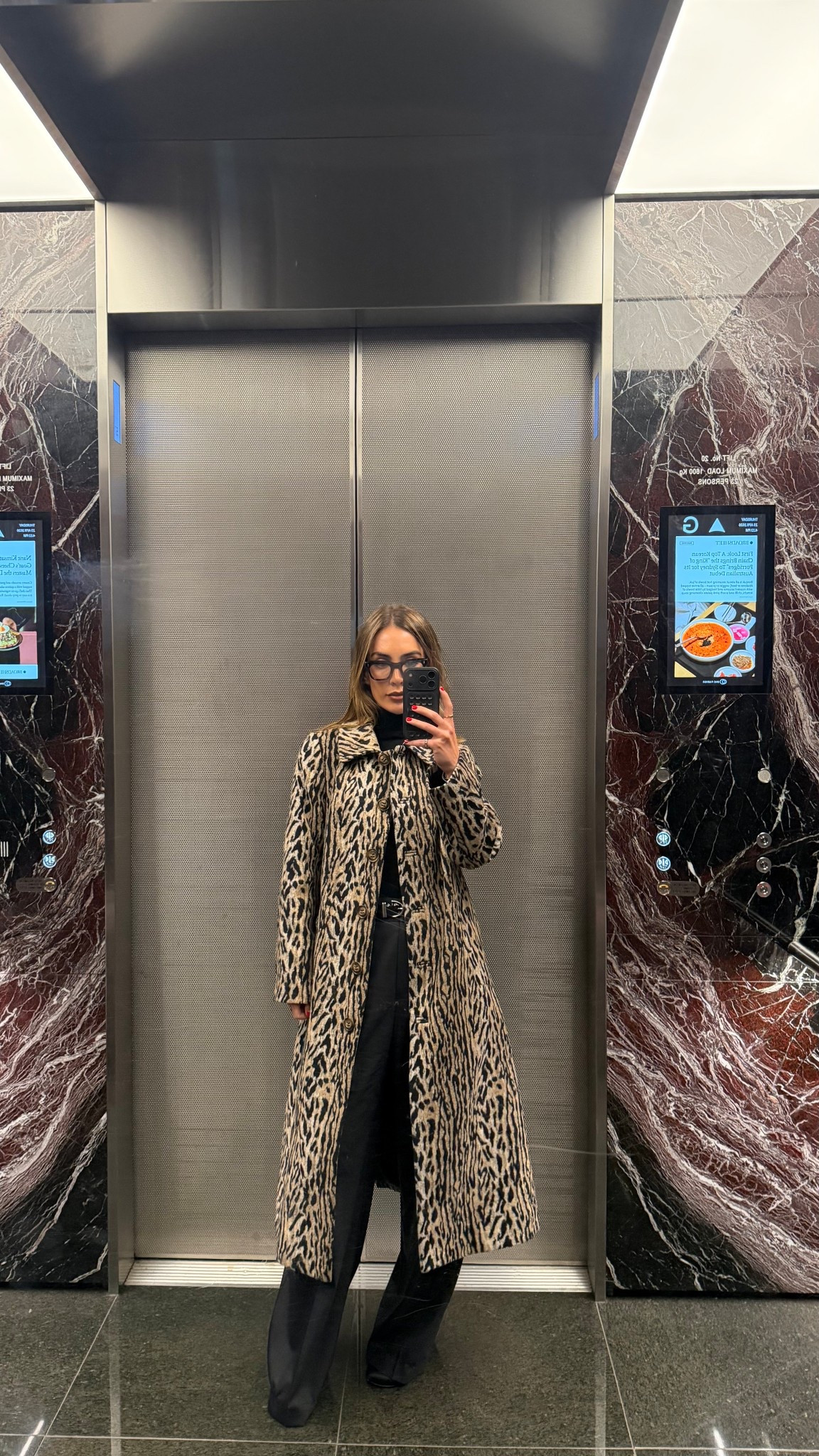 Wearing a size au10/s 

#LTKworkwear #LTKstyletip #LTKaustralia