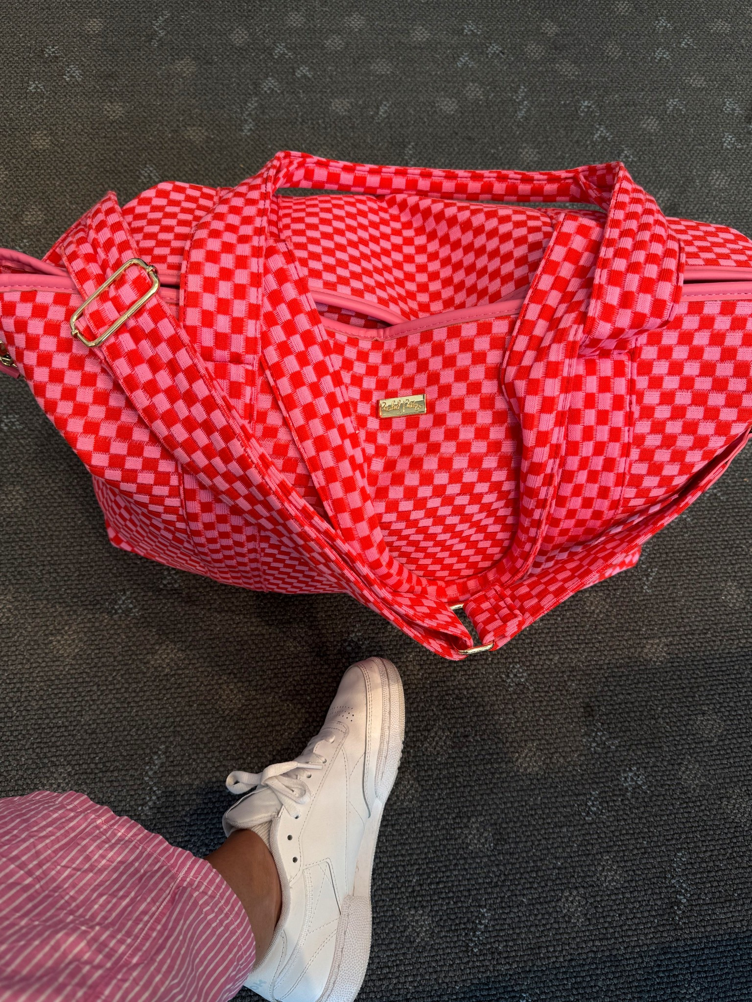 new favorite weekend bag!!! 🩷❤️ 

tote | duffle | carryon bag | summer travel 

#LTKItBag #LTKFindsUnder100 #LTKTravel