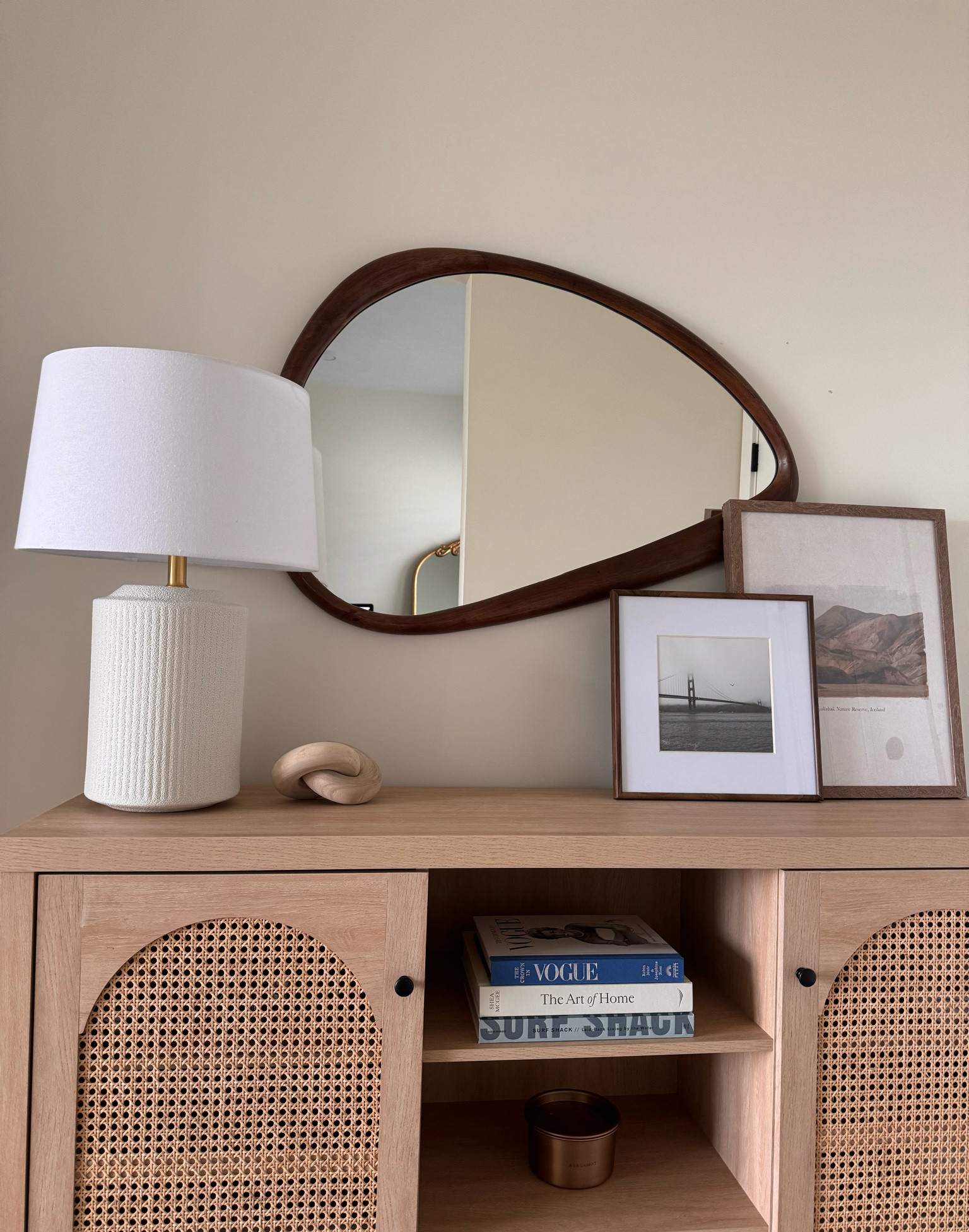 such a complimented entry way console 

#LTKHome #LTKOver40 #LTKFindsUnder100