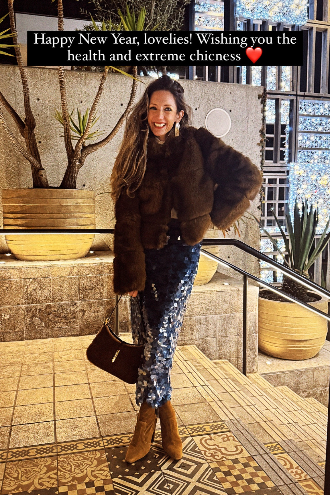 Faux fur coat
Shearling bag
Suede boots
Ziba15off for 15% off

#LTKStyleTip #LTKSeasonal #LTKSaleAlert