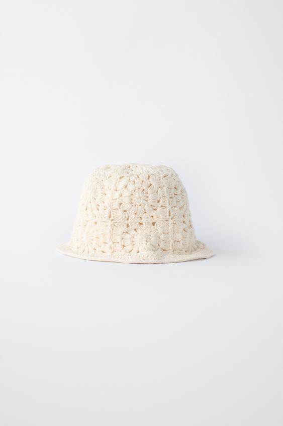 REVERSIBLE CROCHET FLORAL HAT | Zara US