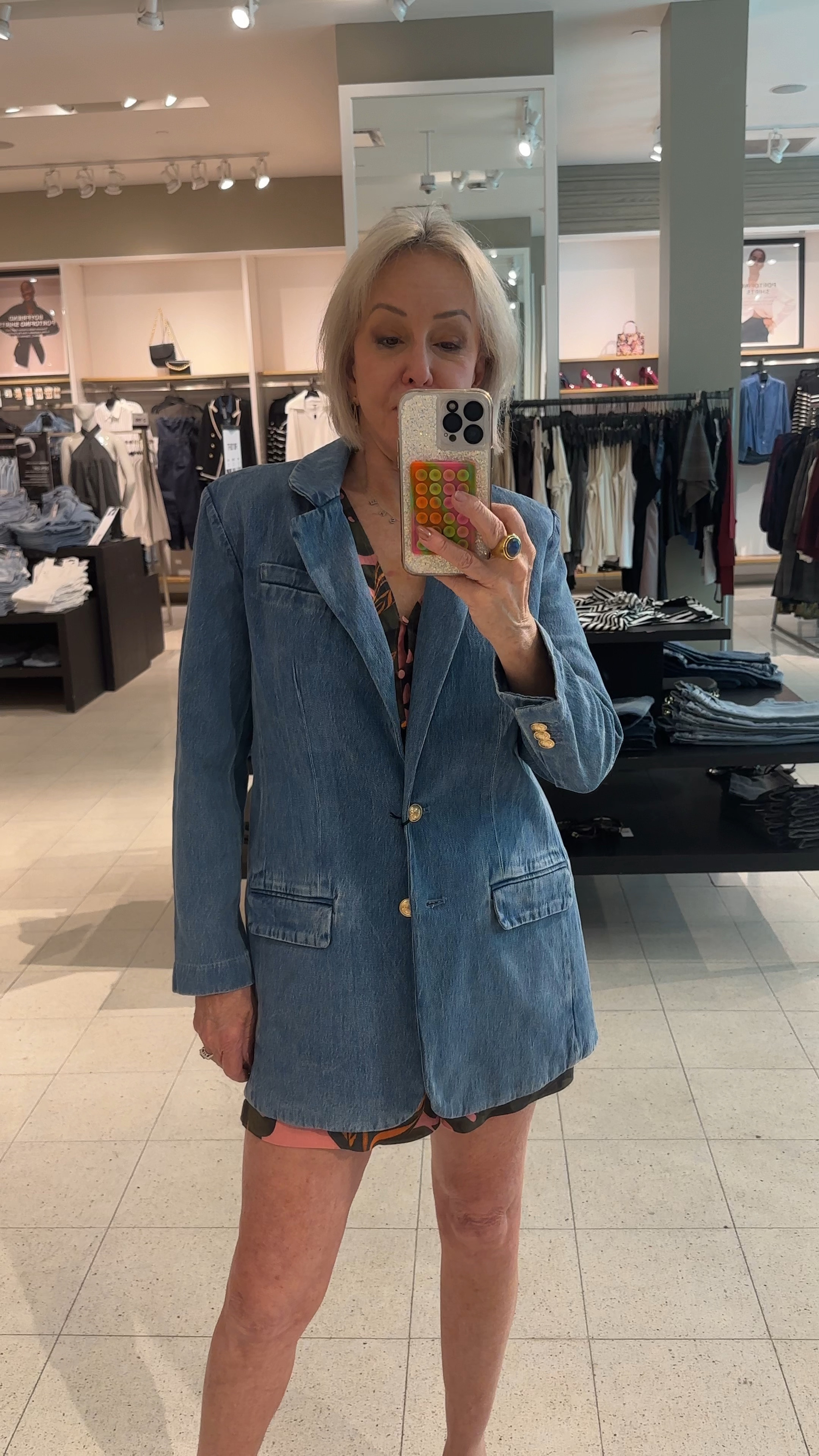 Boyfriend denim blazer 
@express Labor Fay Special 40% off
#boyfriendblazer #denimblazer #oversizedjacket #fallstyle #express

#LTKworkwear #LTKunder100 #LTKSeasonal