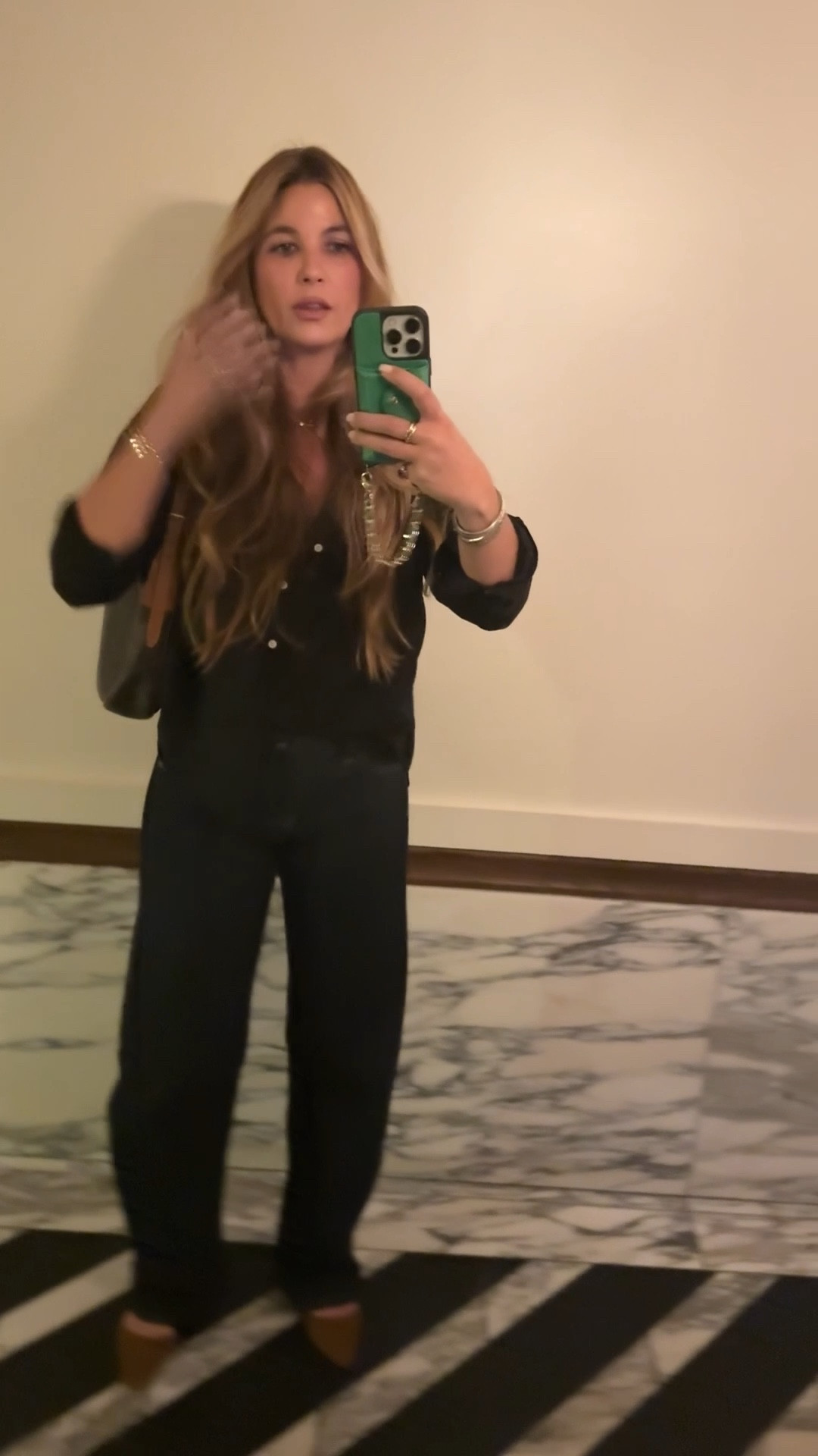 Night out ⚡️
Top: medium
Jeans: 27
Earrings —vintage Chanel (linked similar style)
Shoes: TTS
Hair: sea glass + t3
Lips: brownie nude liner + 503 eccentrico lipstick 

#LTKdayinmylife #LTKBeauty #LTKHoliday