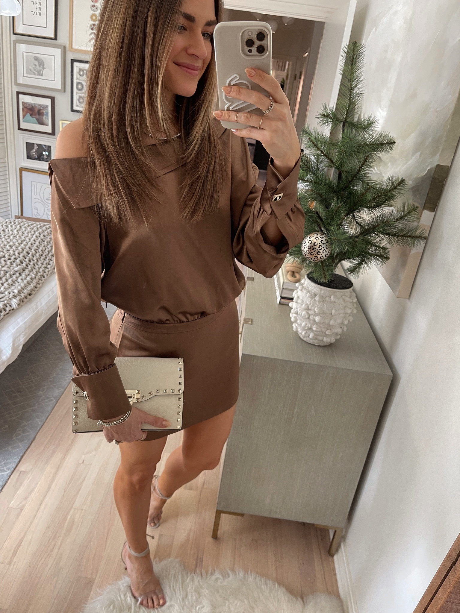 Fall/Winter Wedding Guest Dress. Wearing a size S! // wedding guest dress, wedding guest dresses, dress, dresses, fall dress, winter dress, cocktail dress, fall wedding guest dresses, winter wedding