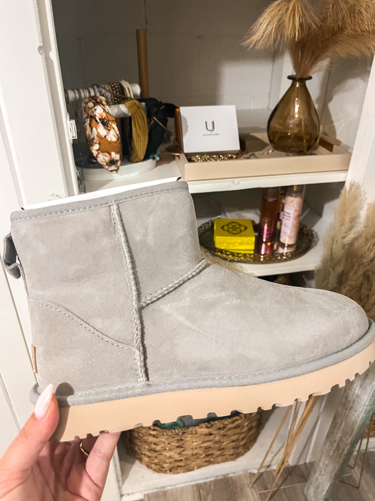 Ugg Minis in the color “Goat” TTS

#LTKstyletip #LTKshoecrush #LTKSeasonal