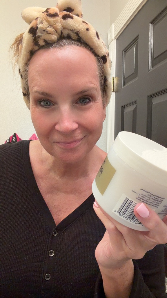RoC Line Smoothing Cleansing
Pads — the one thing l didn’t quit on 

#LTKselfcare #LTKBeauty #LTKgrwm